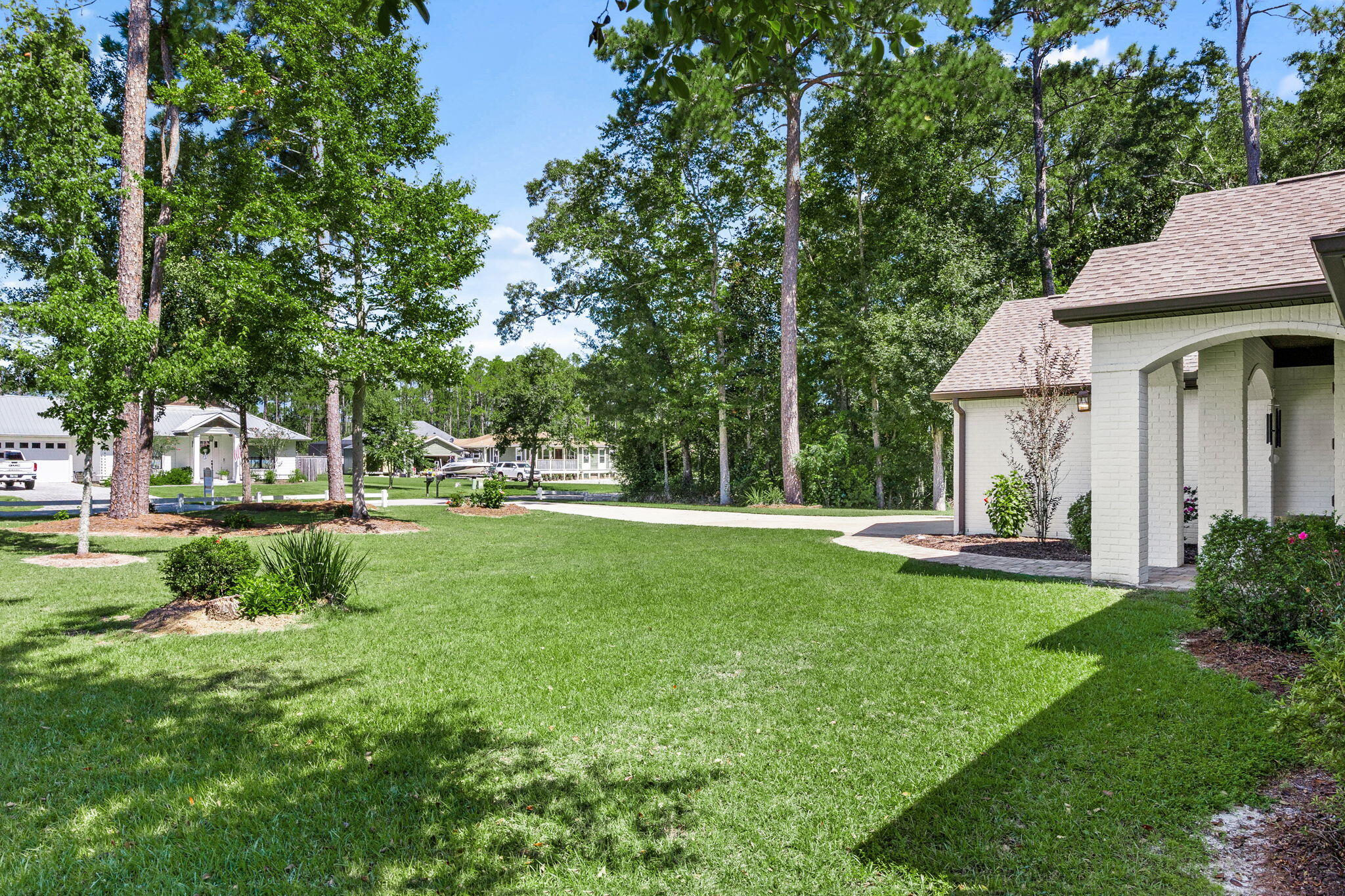 LAGRANGE SHORES - Residential