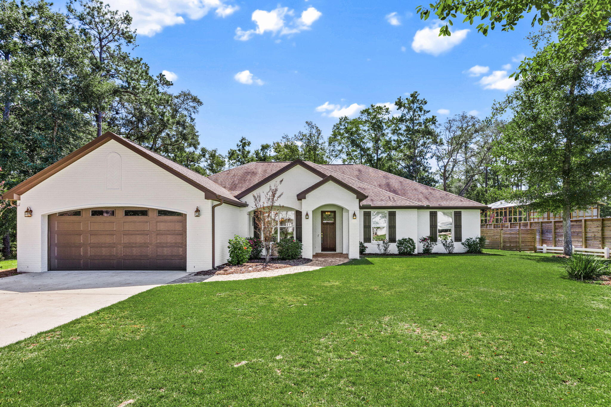 LAGRANGE SHORES - Residential