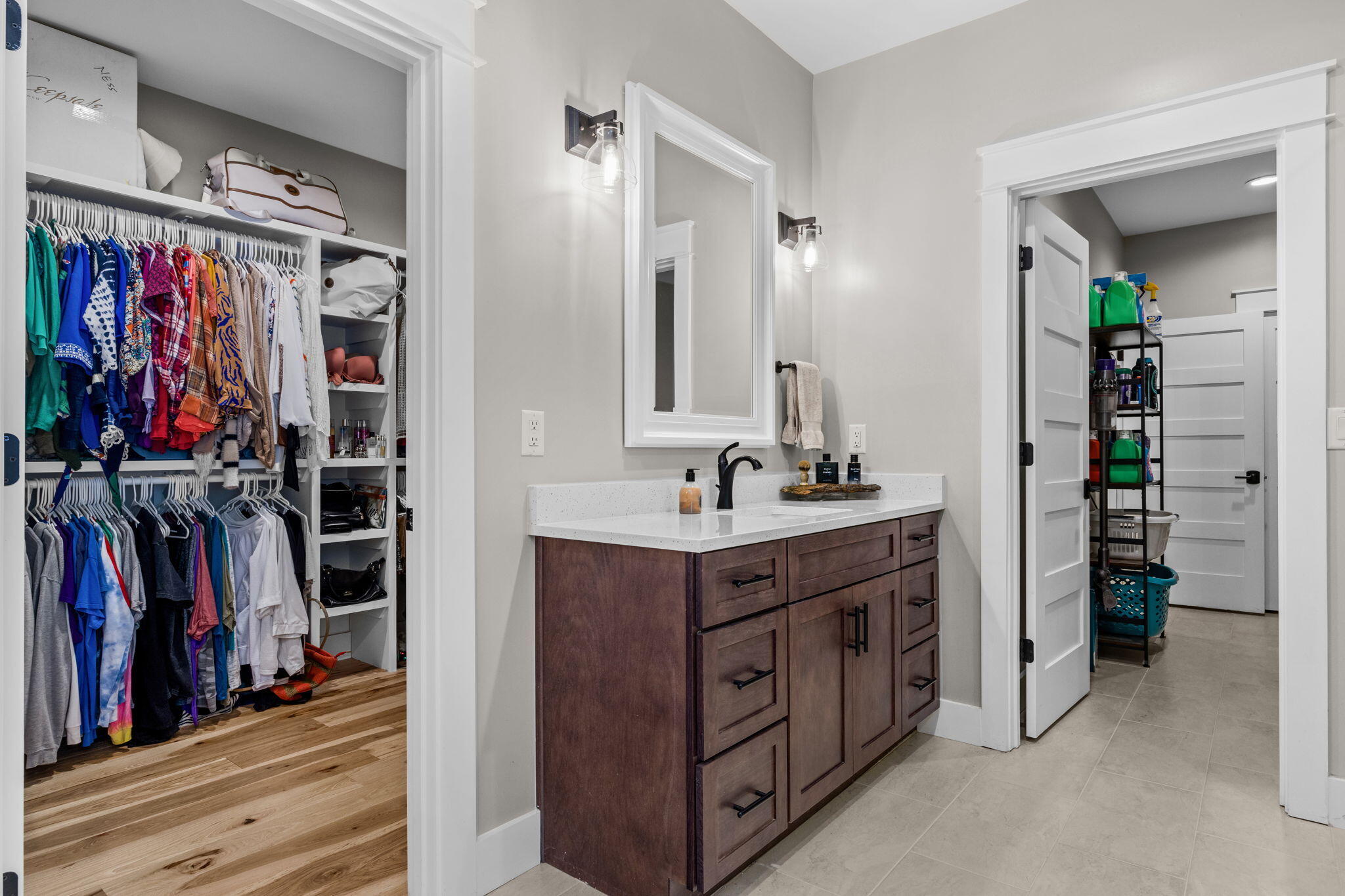 LAGRANGE SHORES - Residential