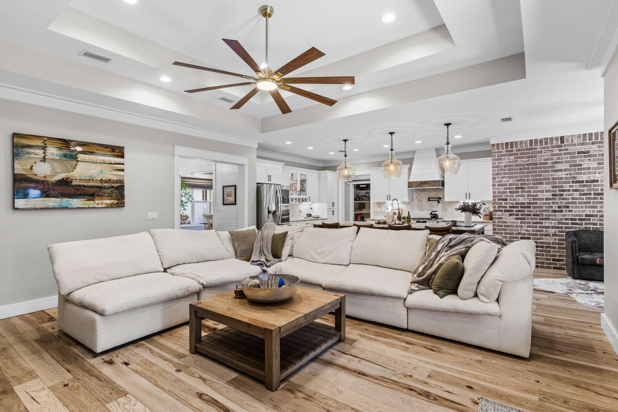 LAGRANGE SHORES - Residential