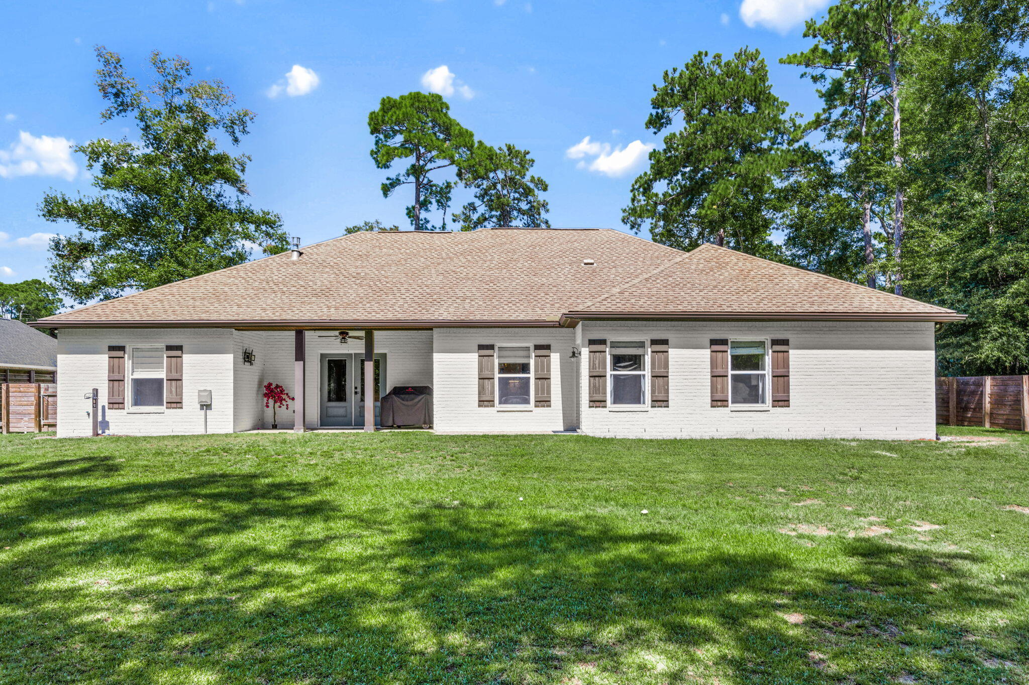 LAGRANGE SHORES - Residential