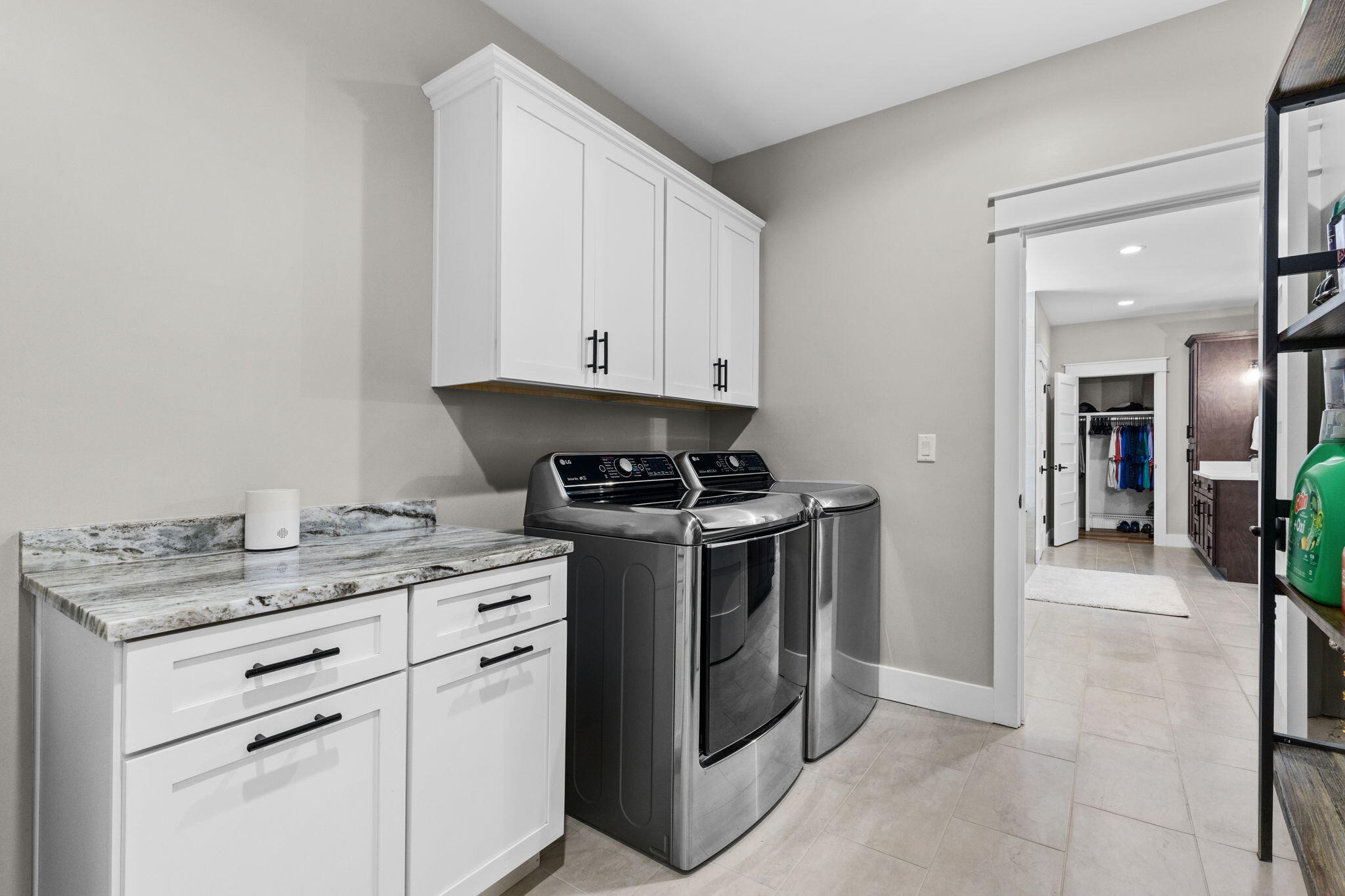 LAGRANGE SHORES - Residential