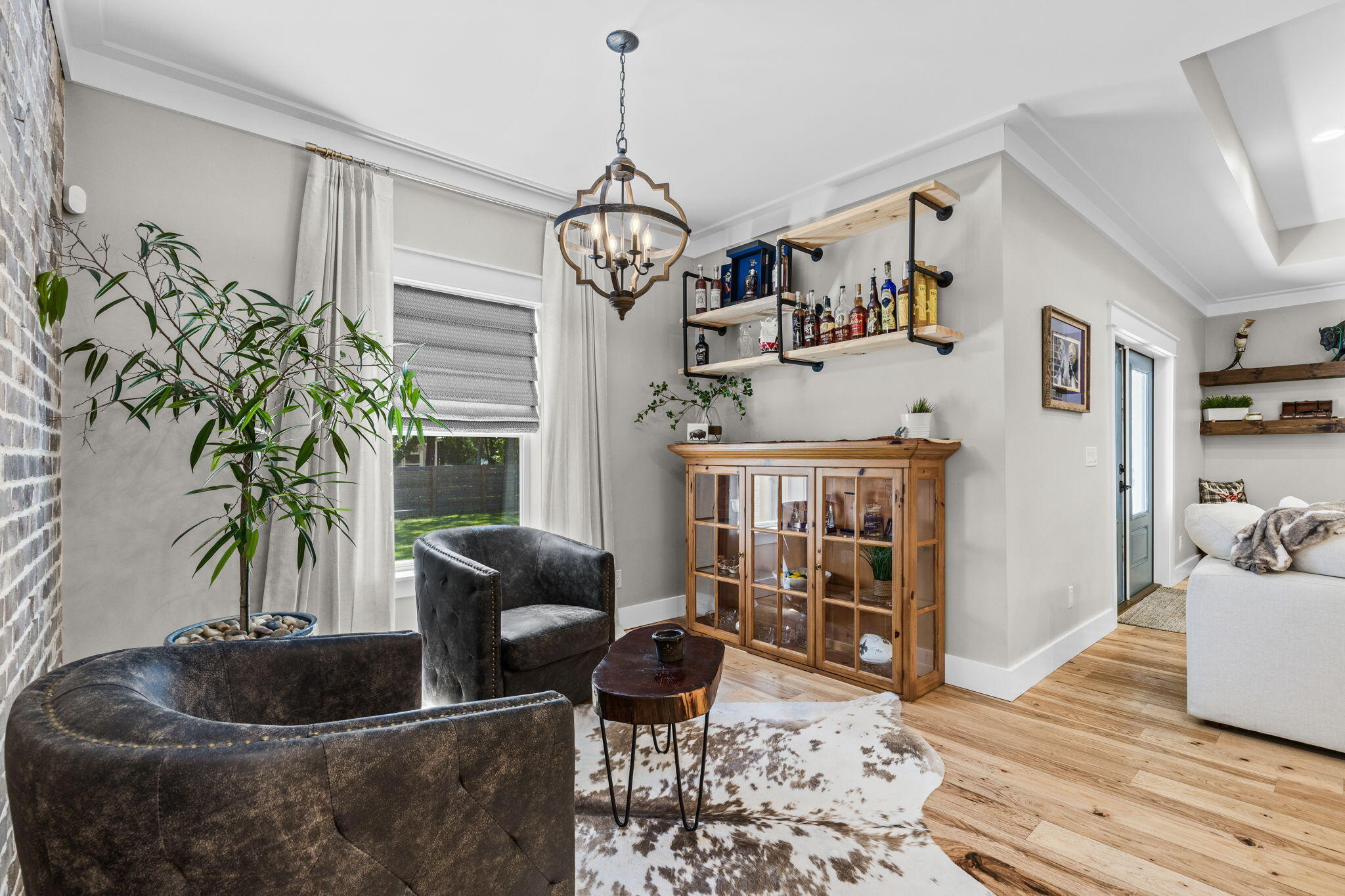 LAGRANGE SHORES - Residential