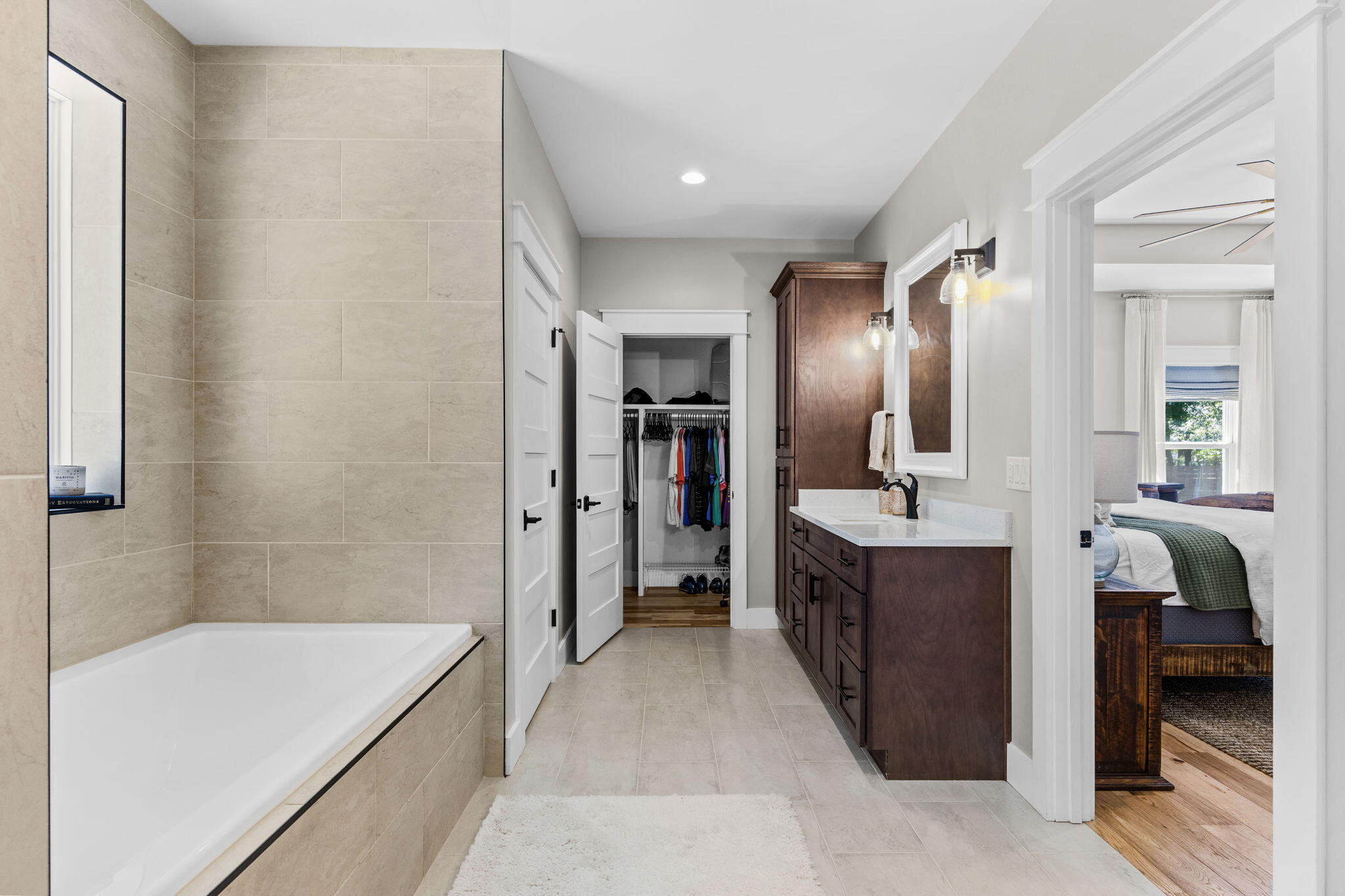 LAGRANGE SHORES - Residential