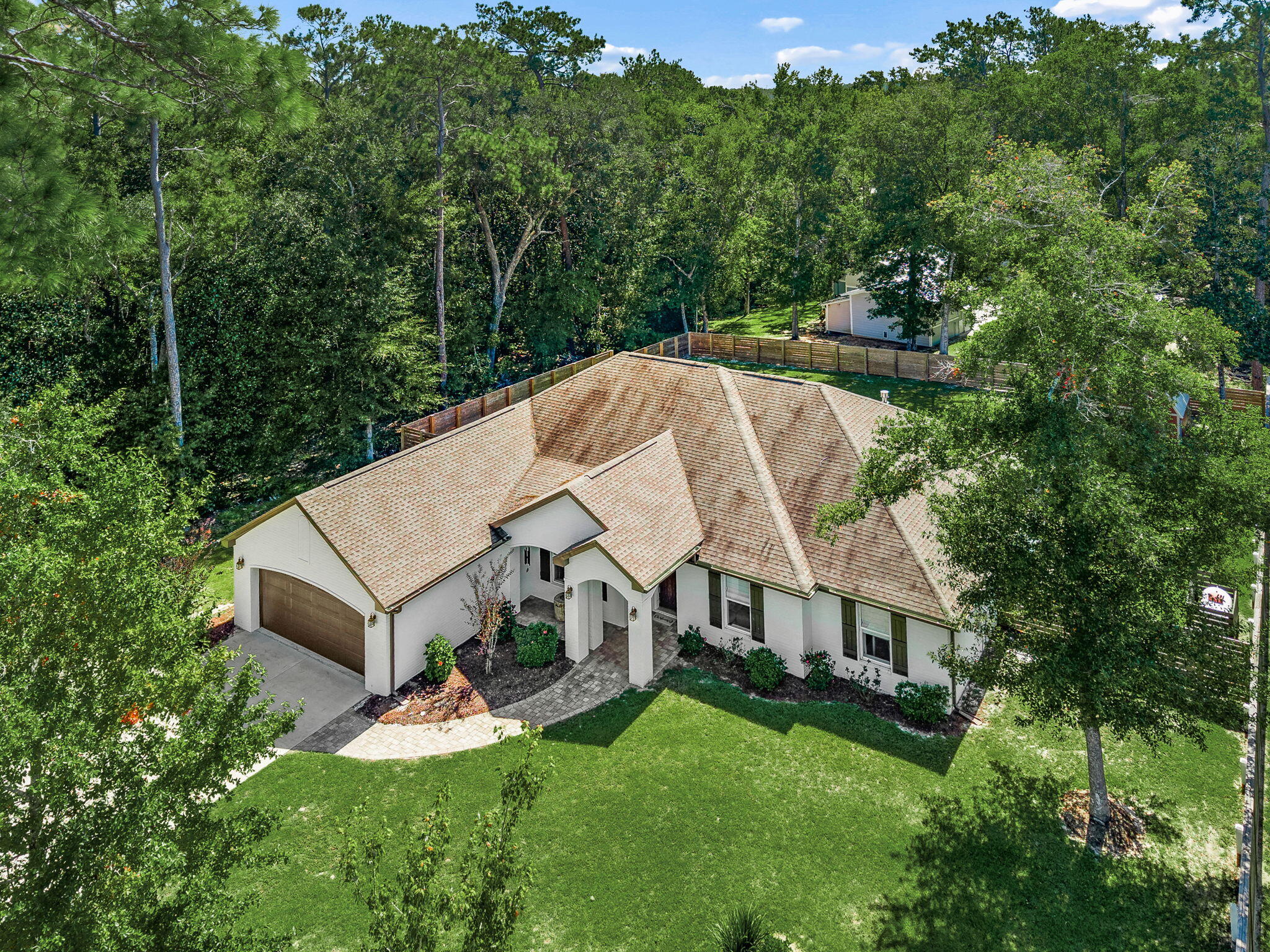 LAGRANGE SHORES - Residential
