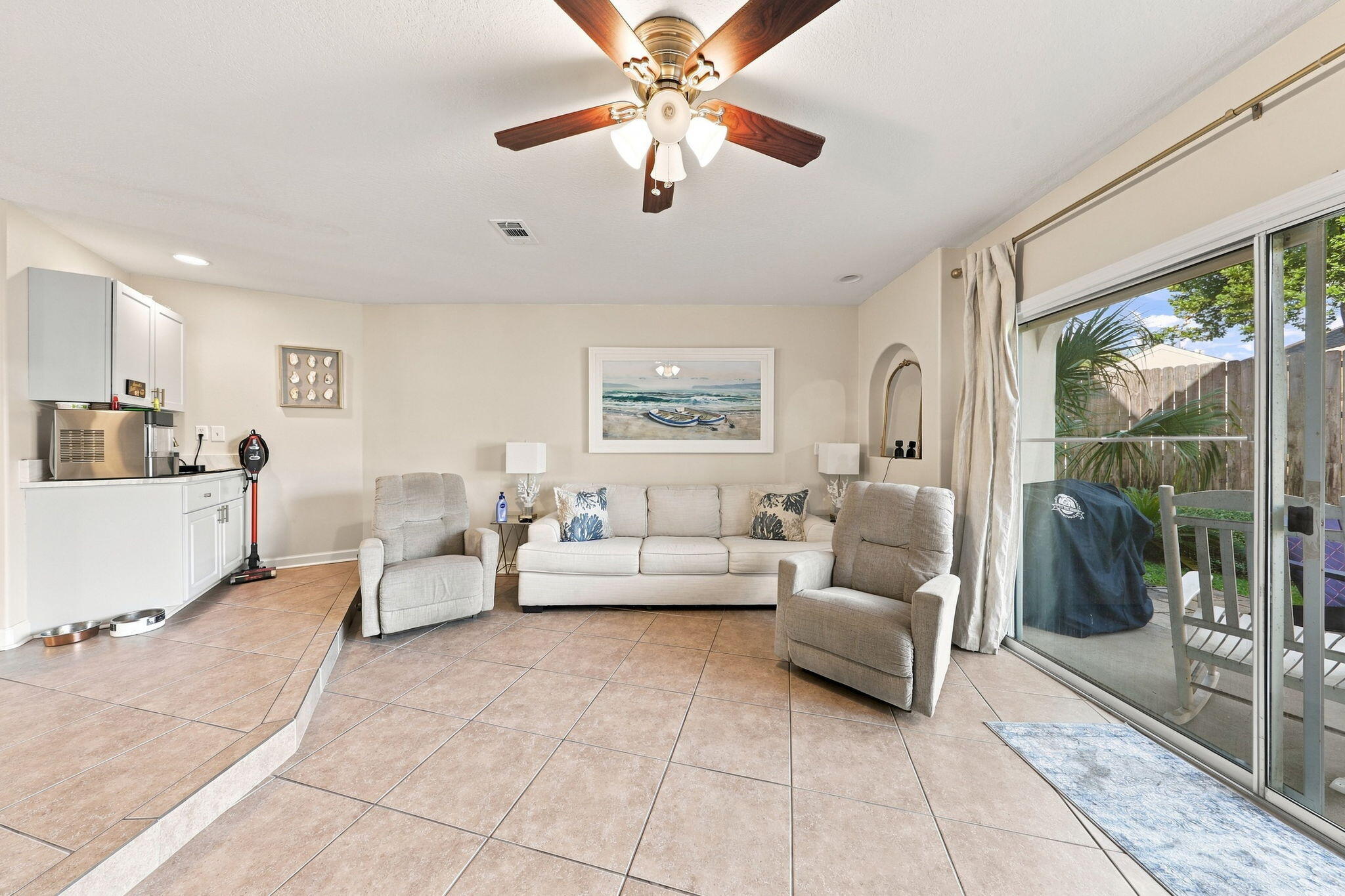 PELICAN PLACE T/H EAST LOT 20 - Residential