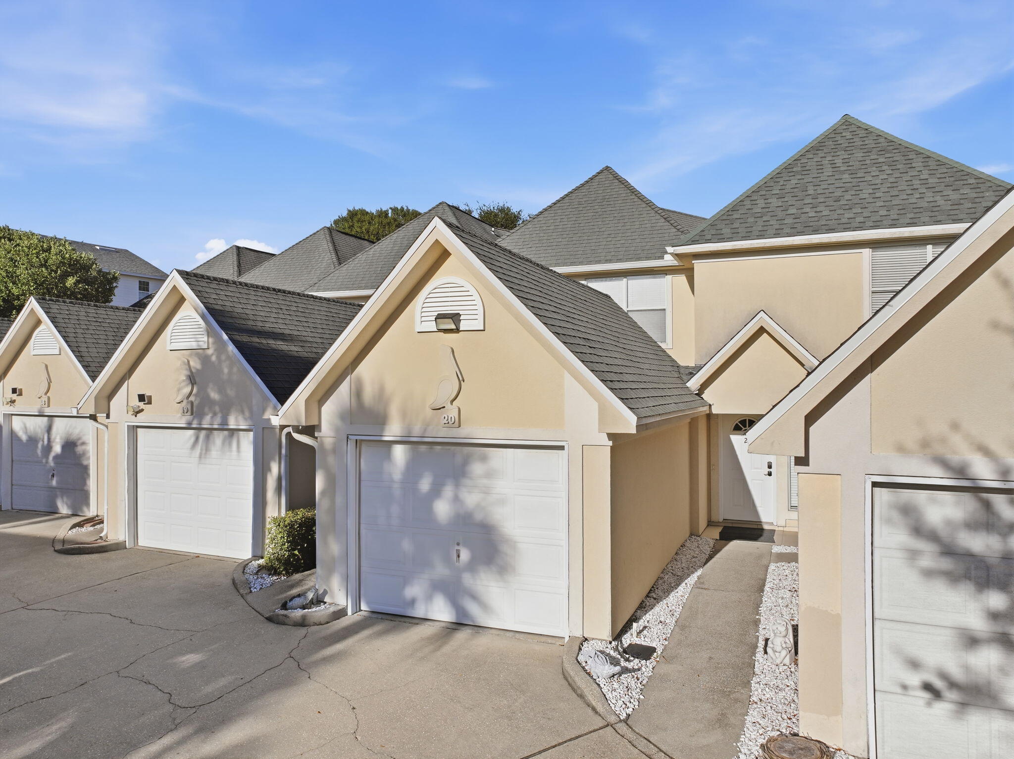 PELICAN PLACE T/H EAST LOT 20 - Residential