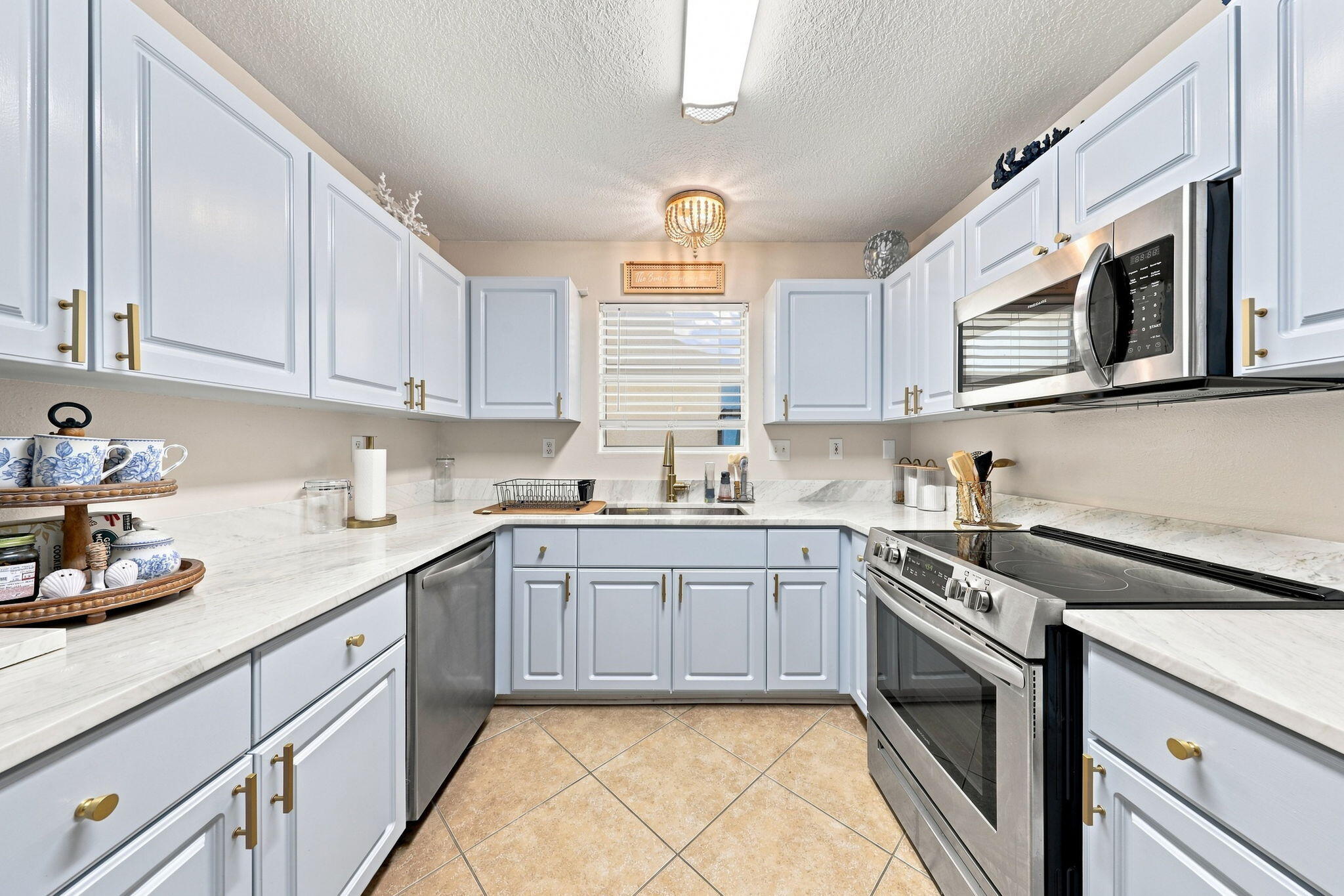PELICAN PLACE T/H EAST LOT 20 - Residential