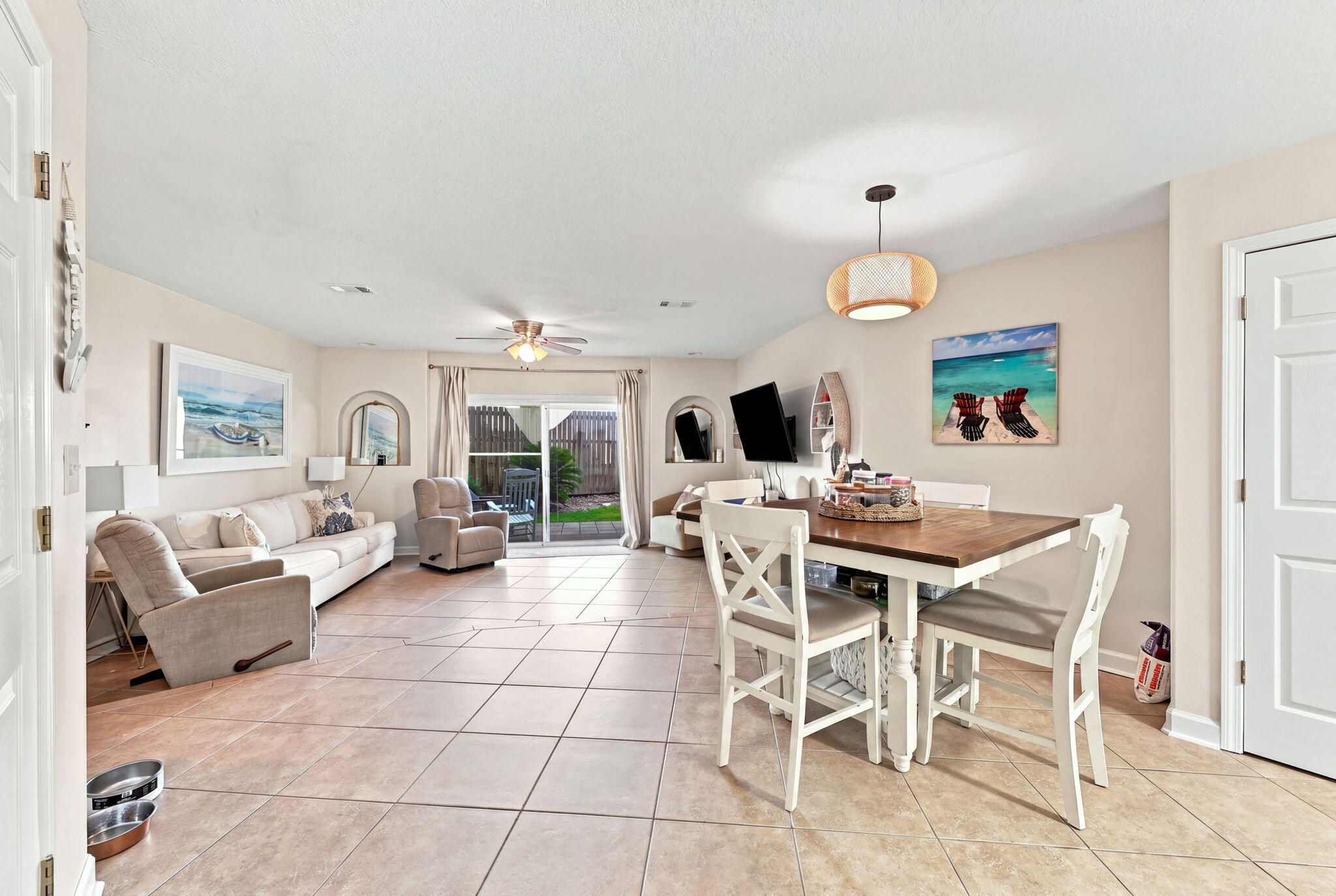 PELICAN PLACE T/H EAST LOT 20 - Residential