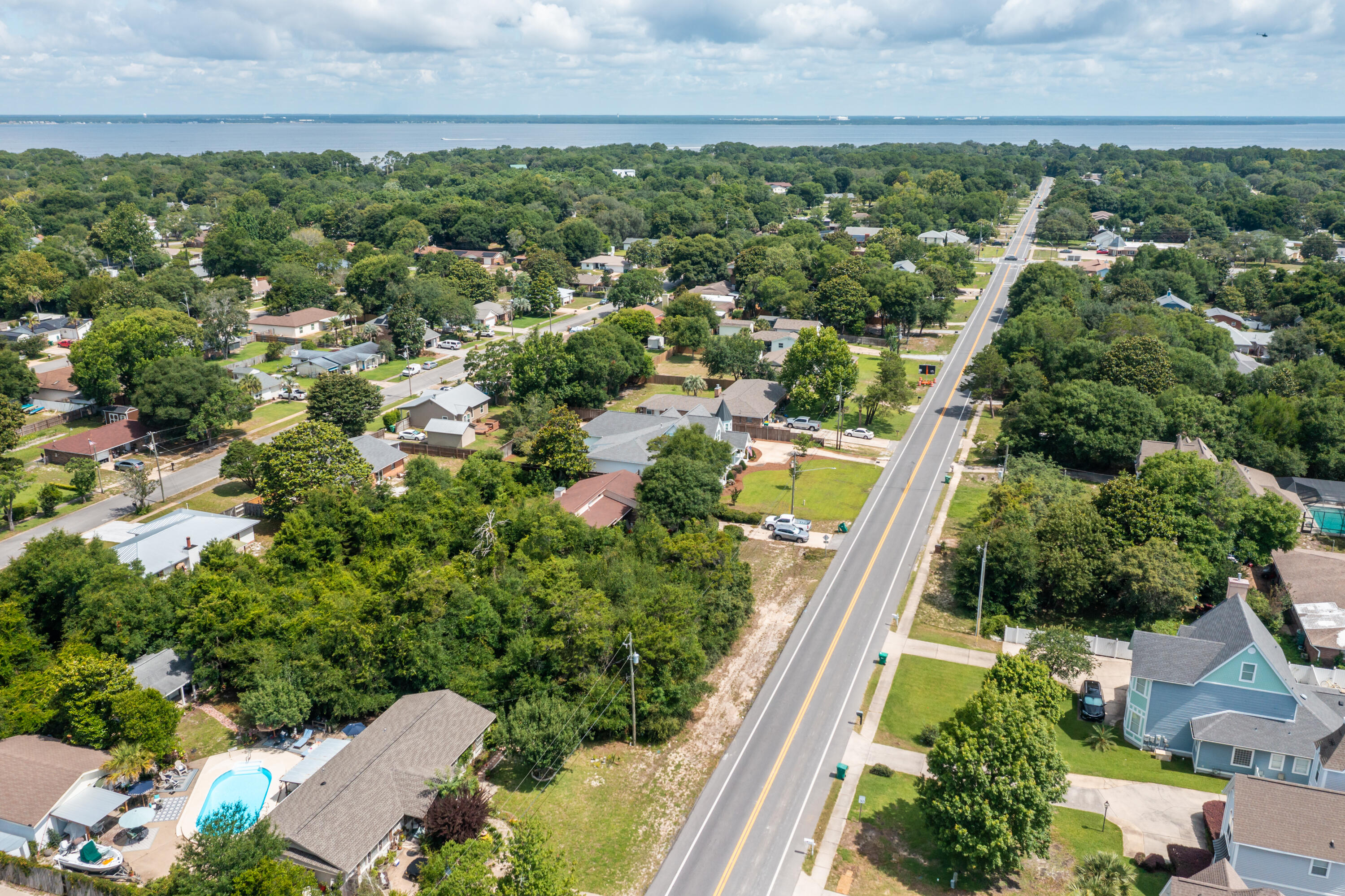 CALHOUN S/D TO DESTIN - Residential