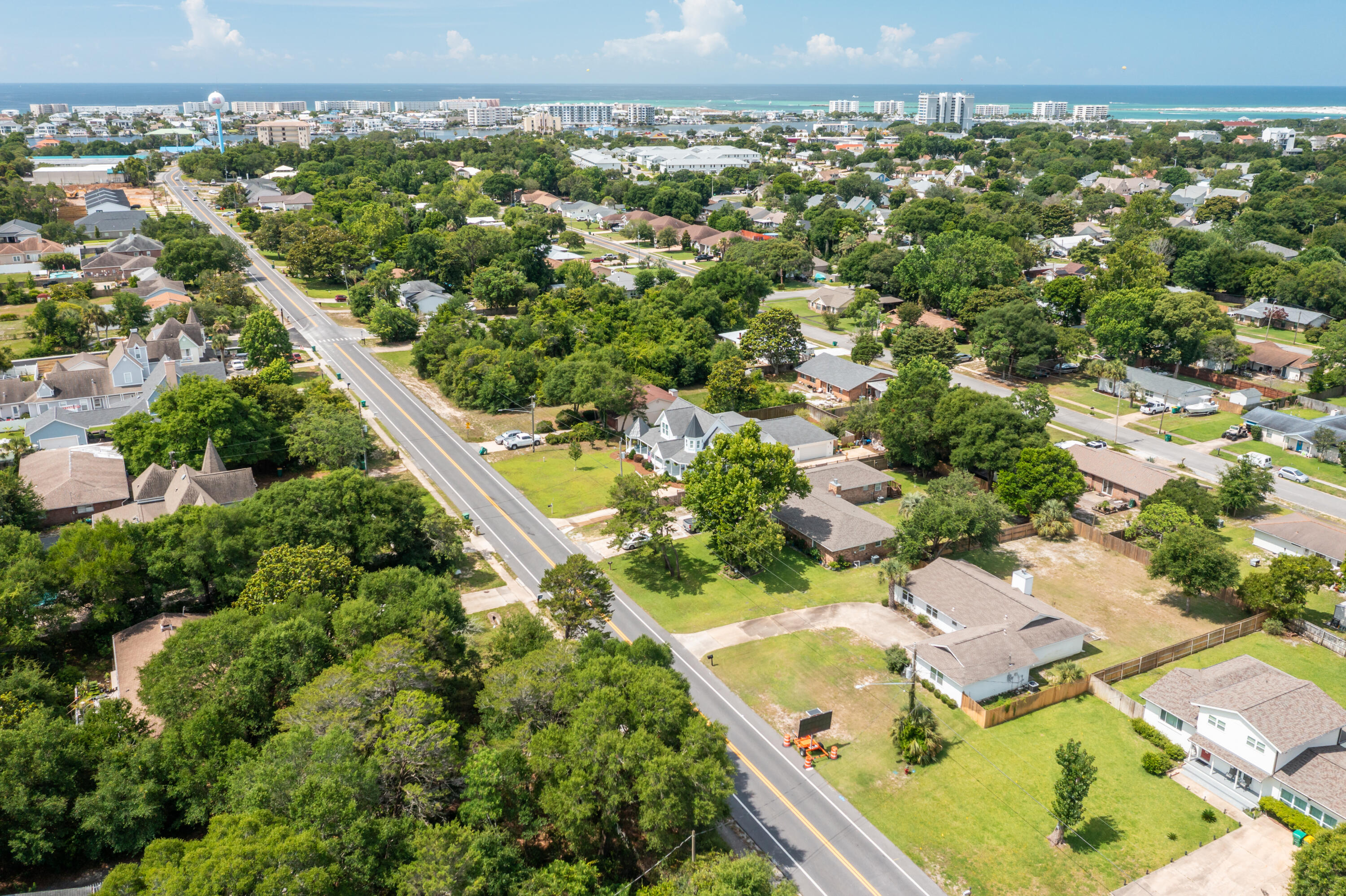 CALHOUN S/D TO DESTIN - Residential