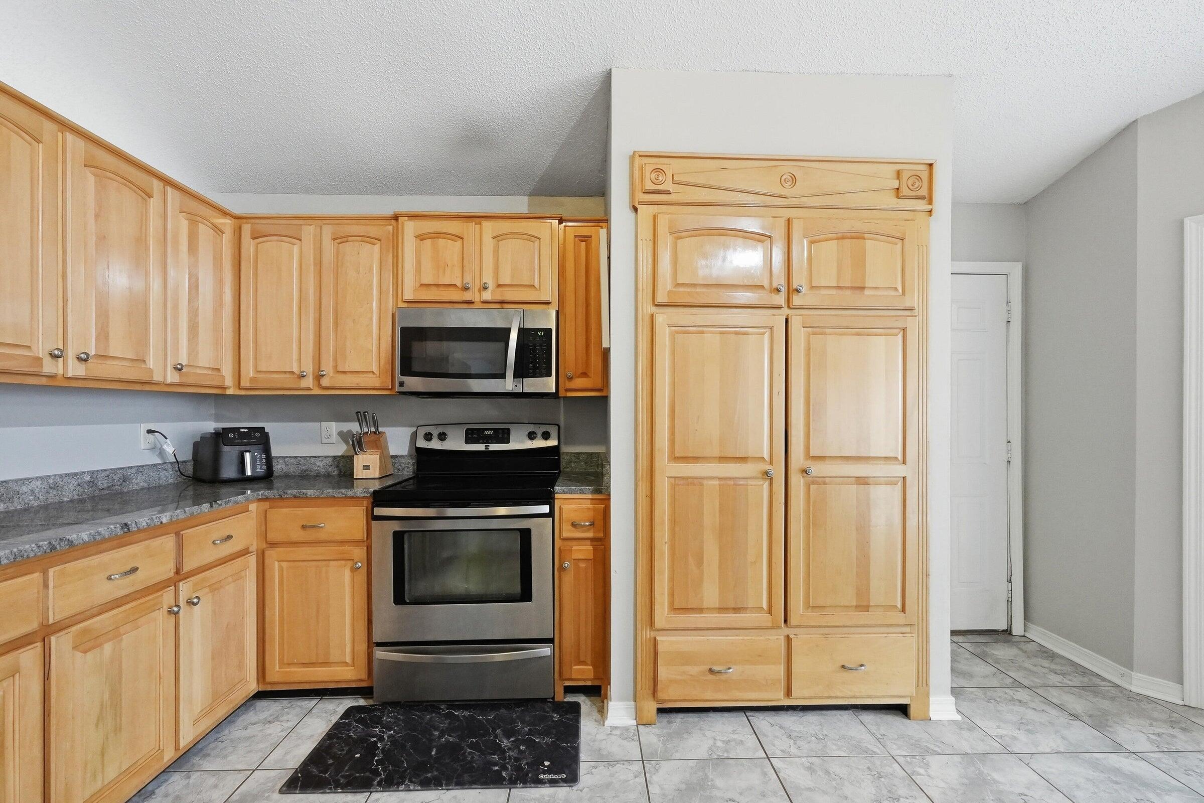 STEEPLECHASE PH 1 - Residential Lease