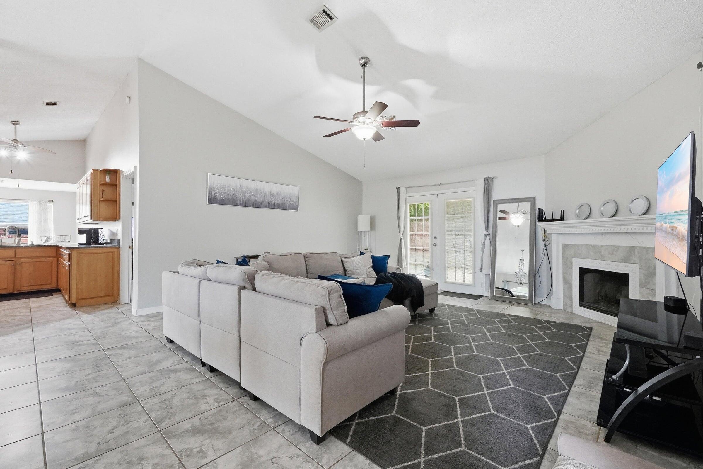 STEEPLECHASE PH 1 - Residential Lease