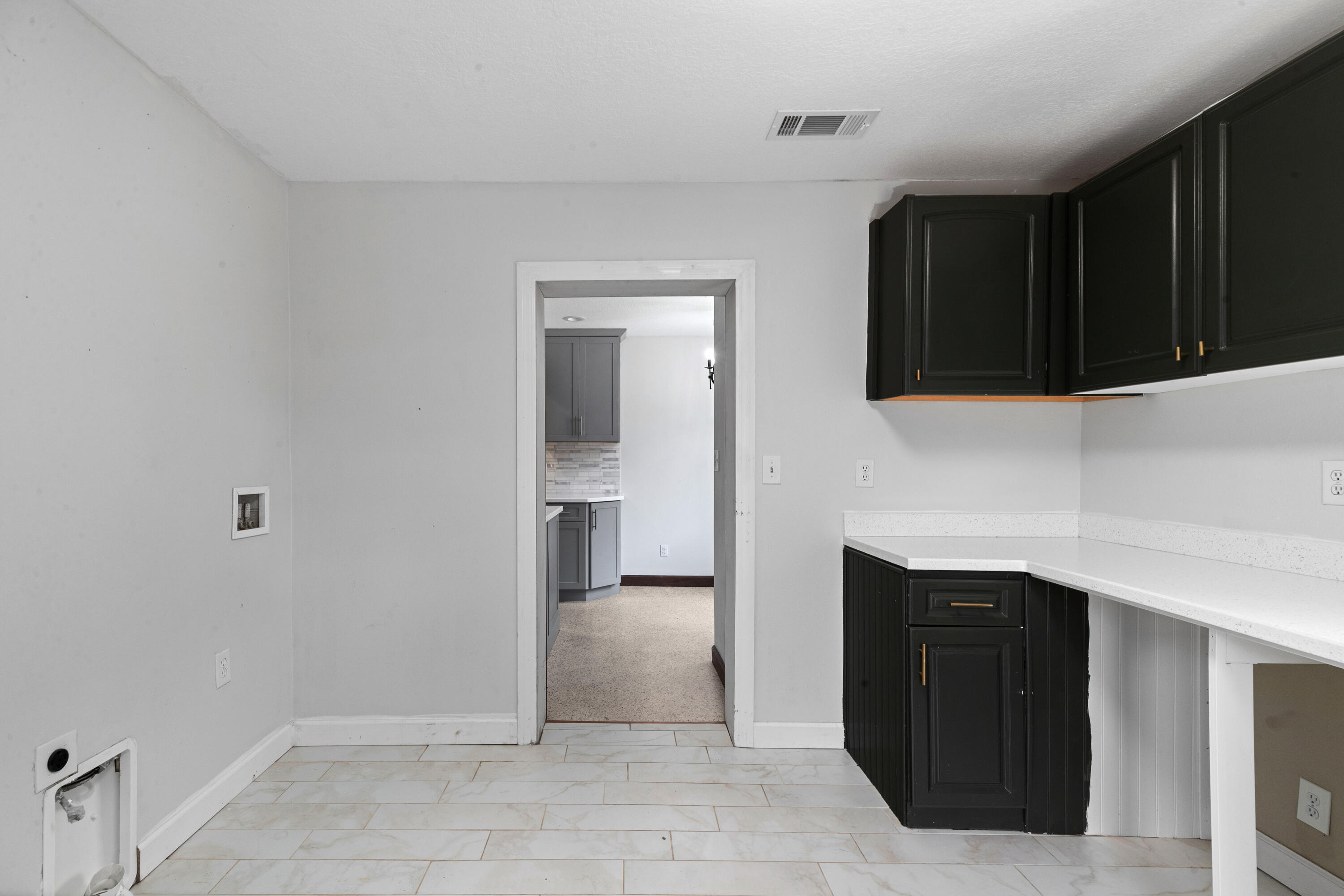 OAK TREE PARK - Residential