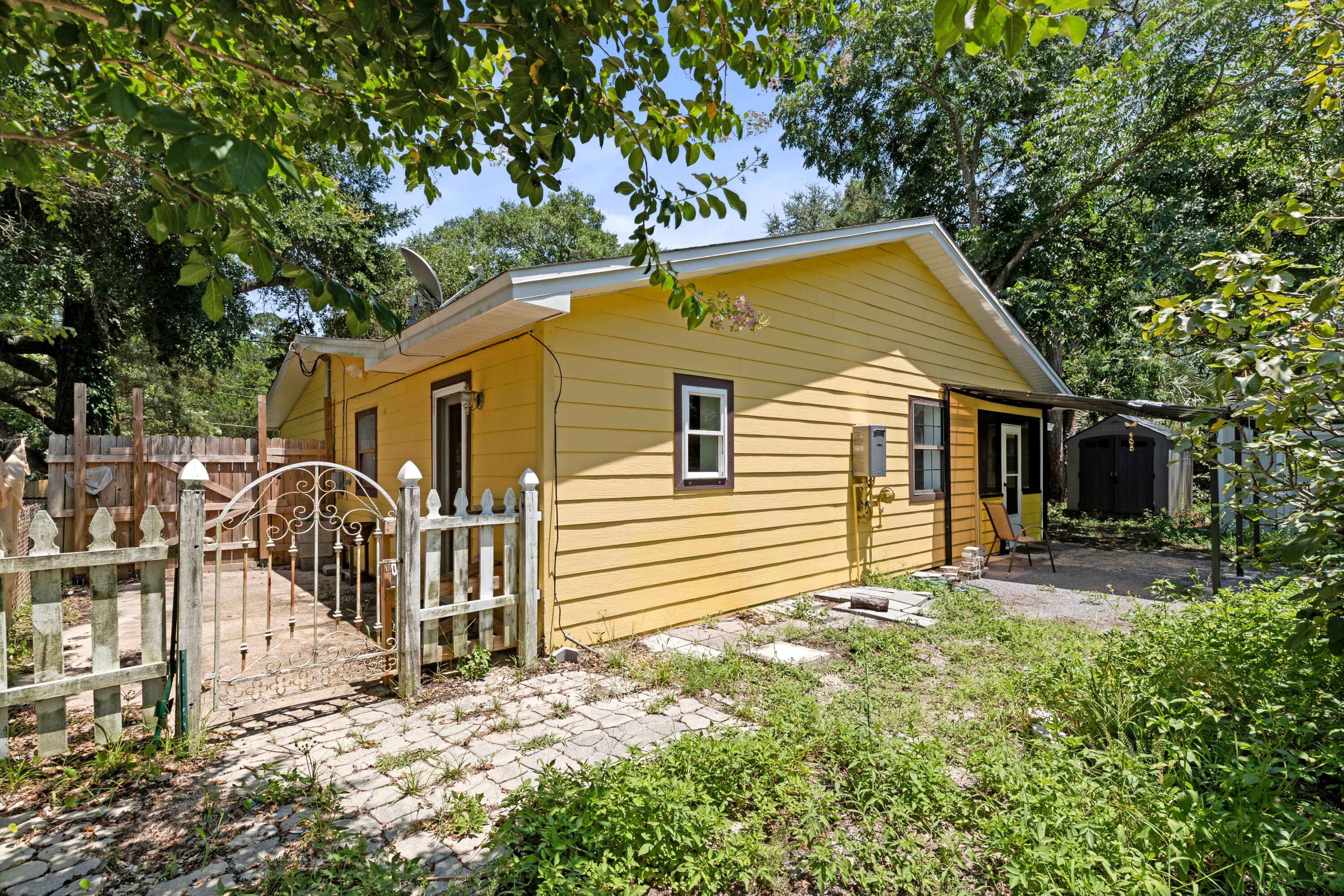 OAK TREE PARK - Residential