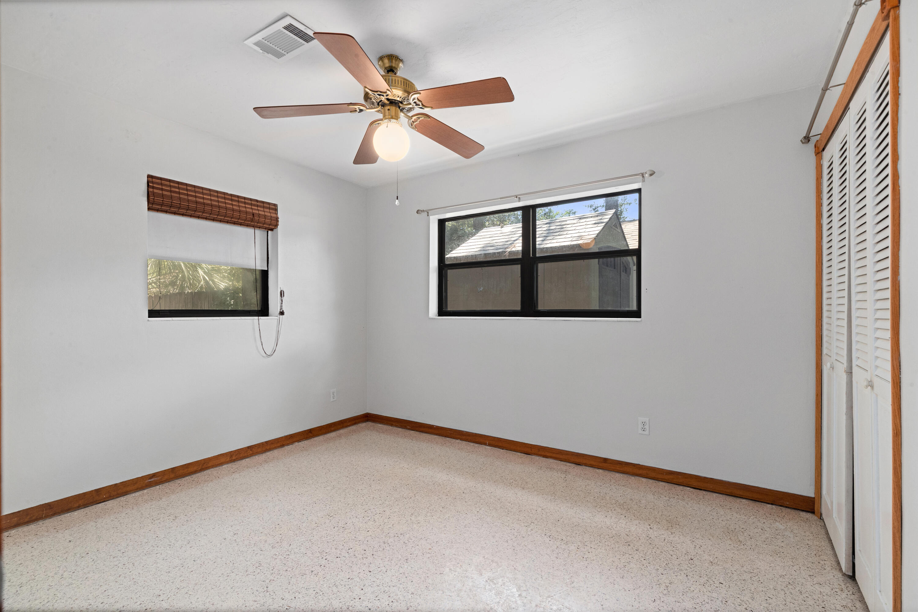 OAK TREE PARK - Residential