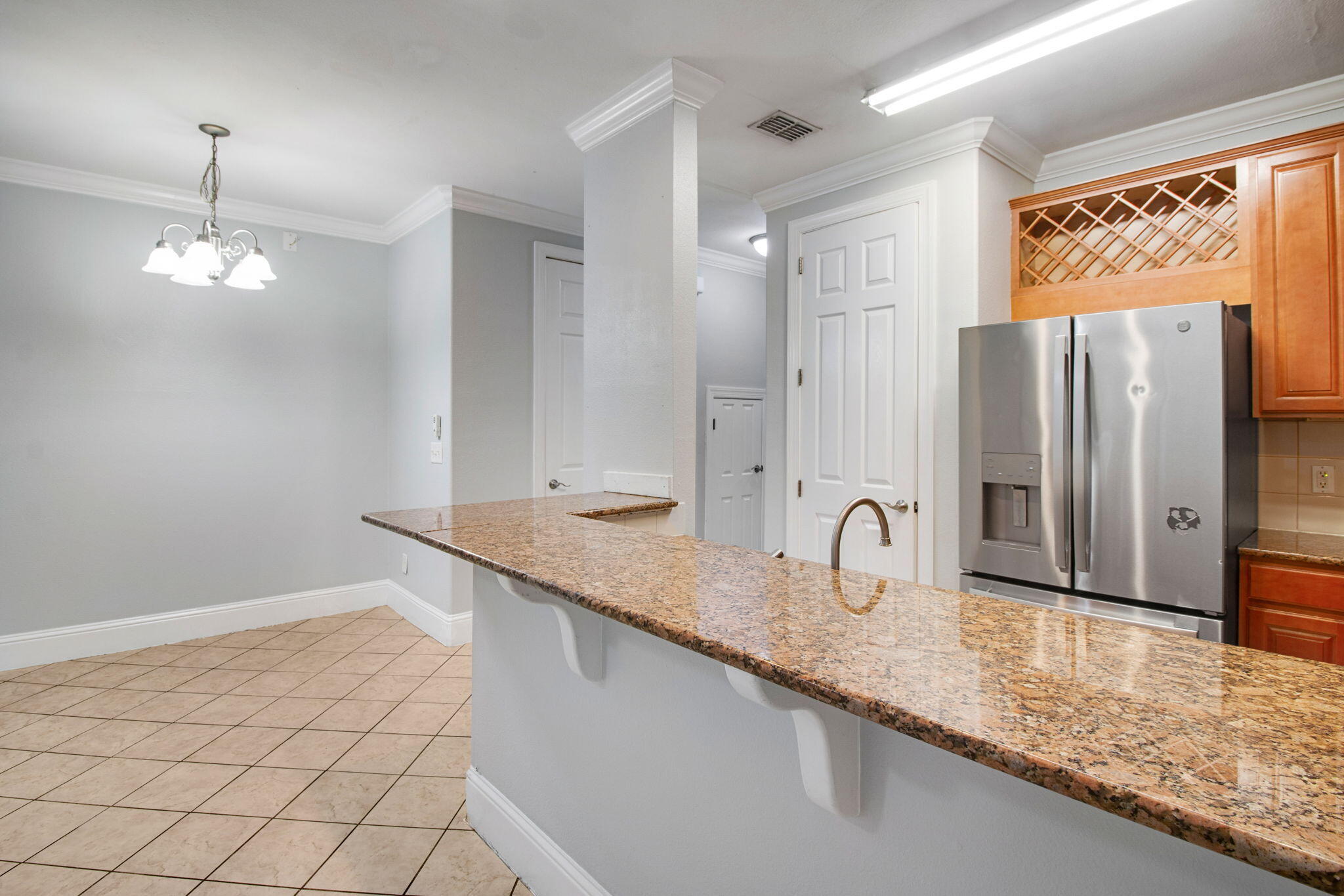EAGLE BAY - Residential Lease