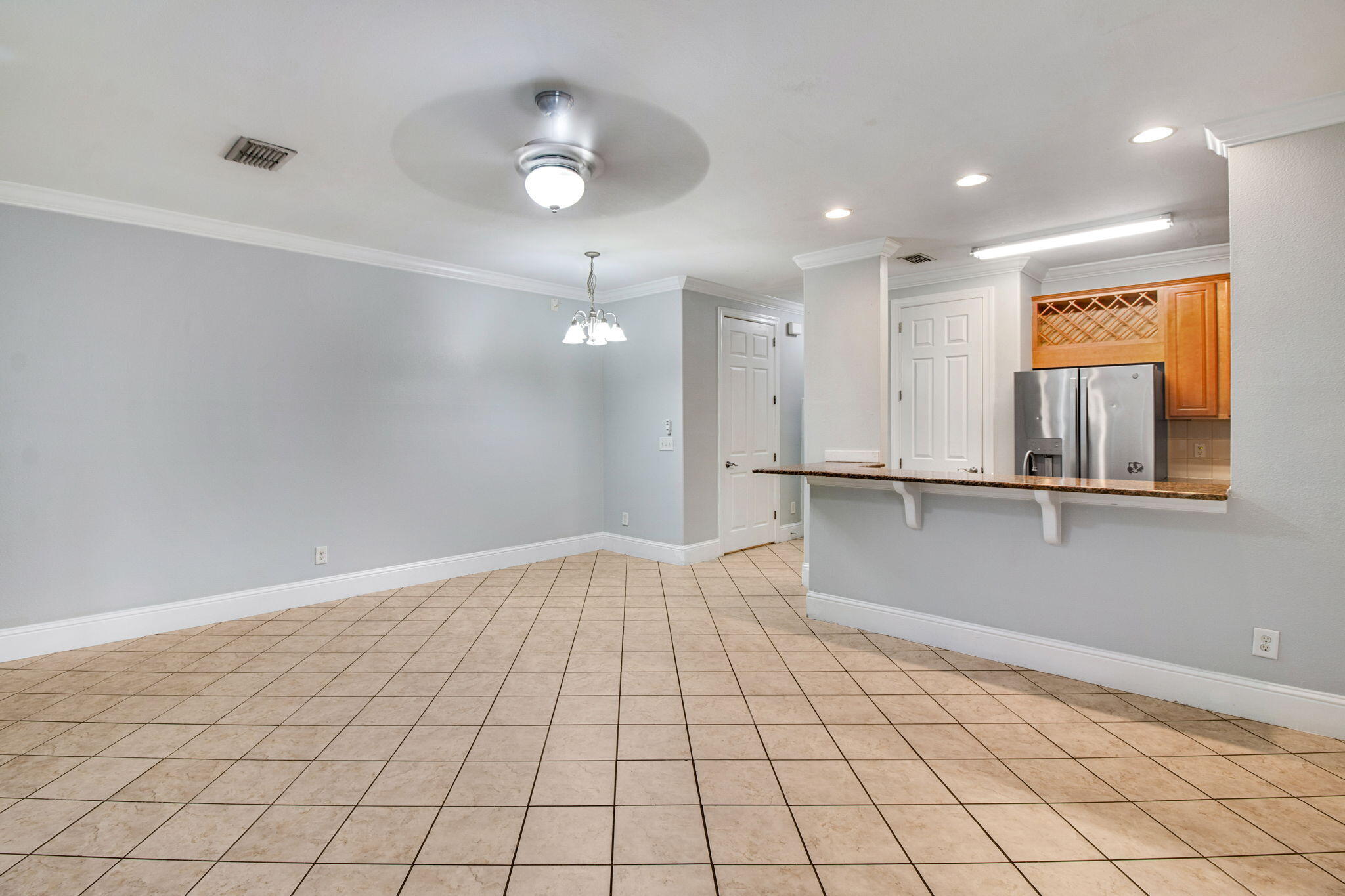 EAGLE BAY - Residential Lease