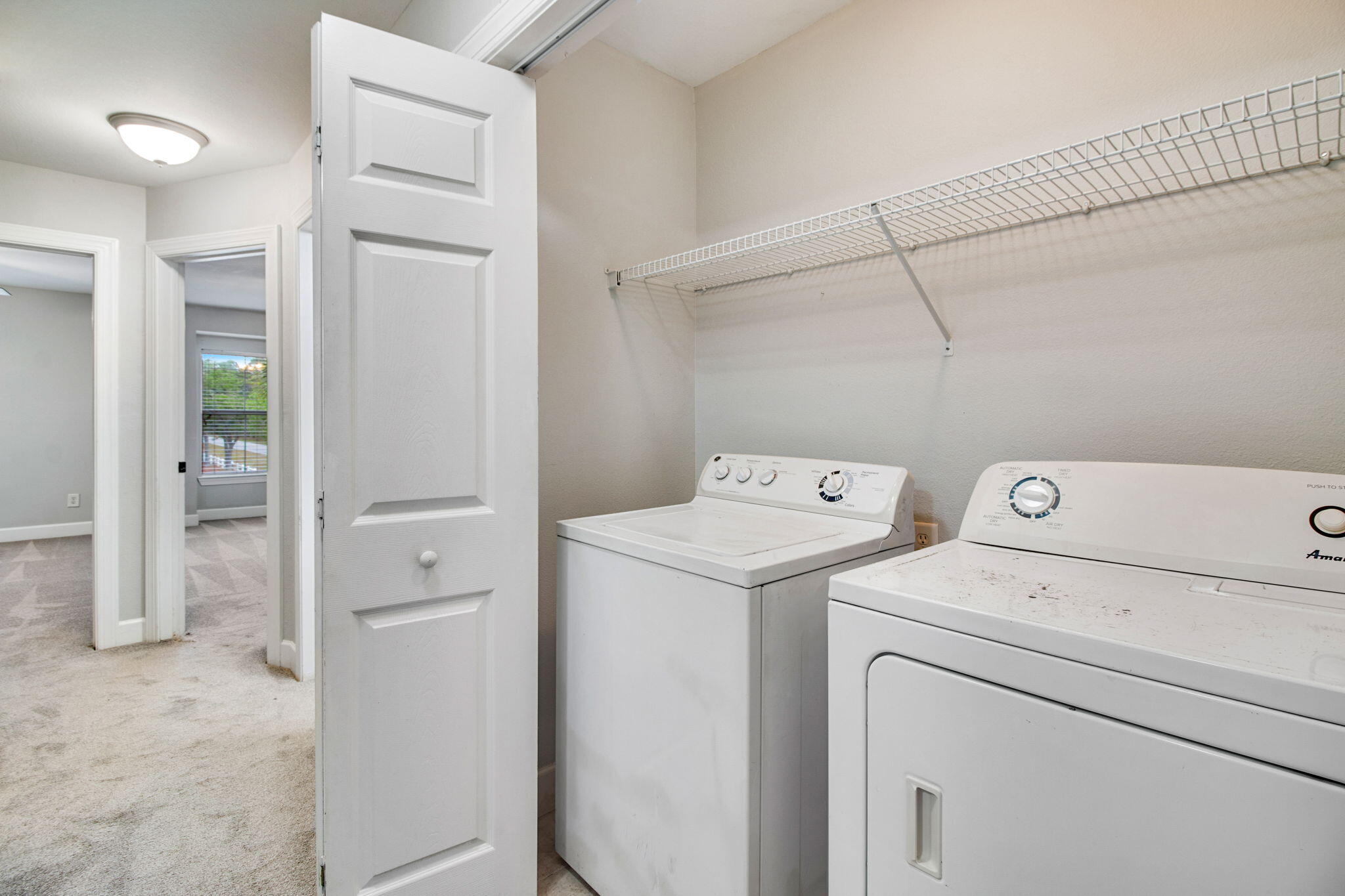 EAGLE BAY - Residential Lease