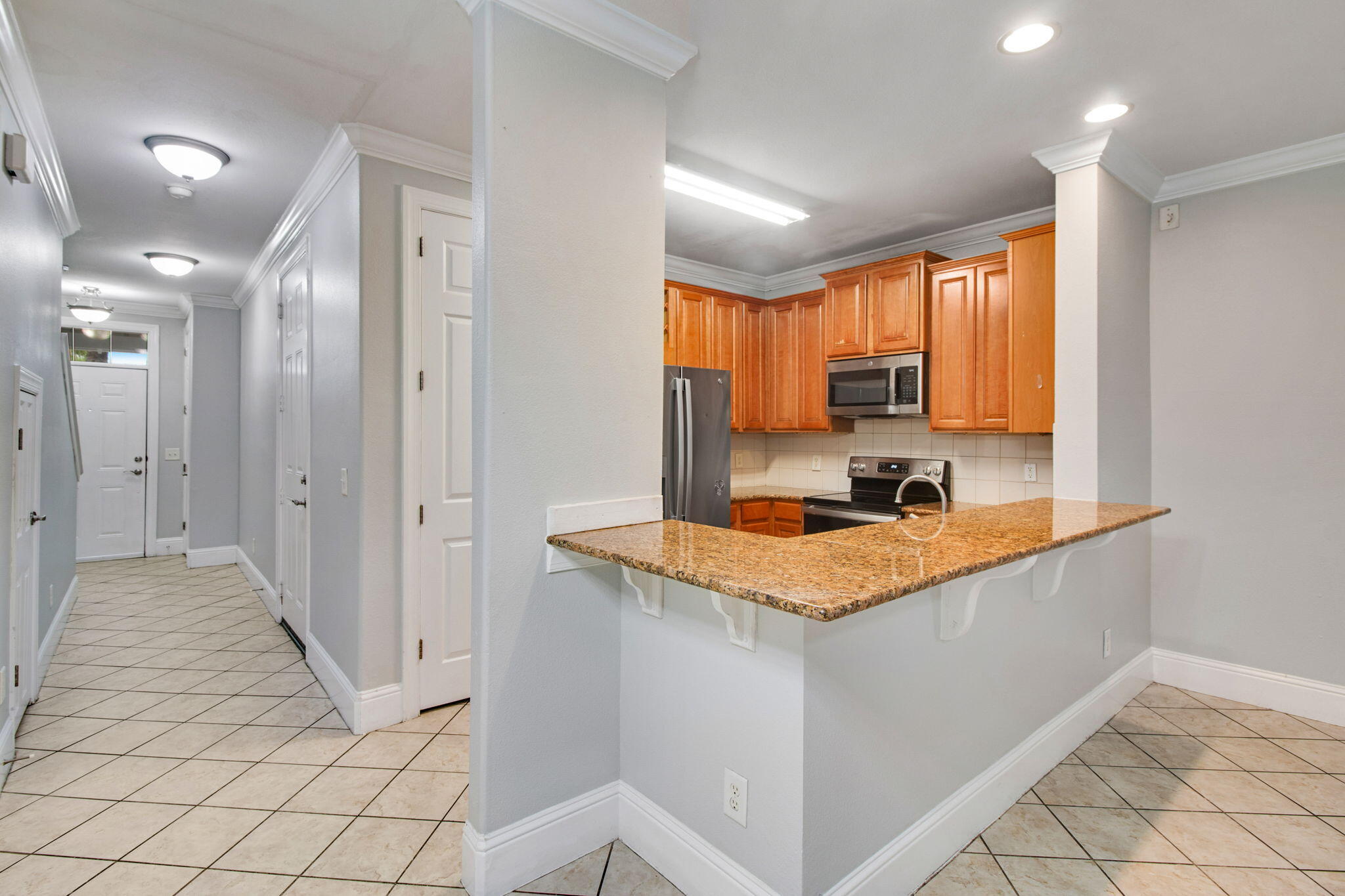 EAGLE BAY - Residential Lease