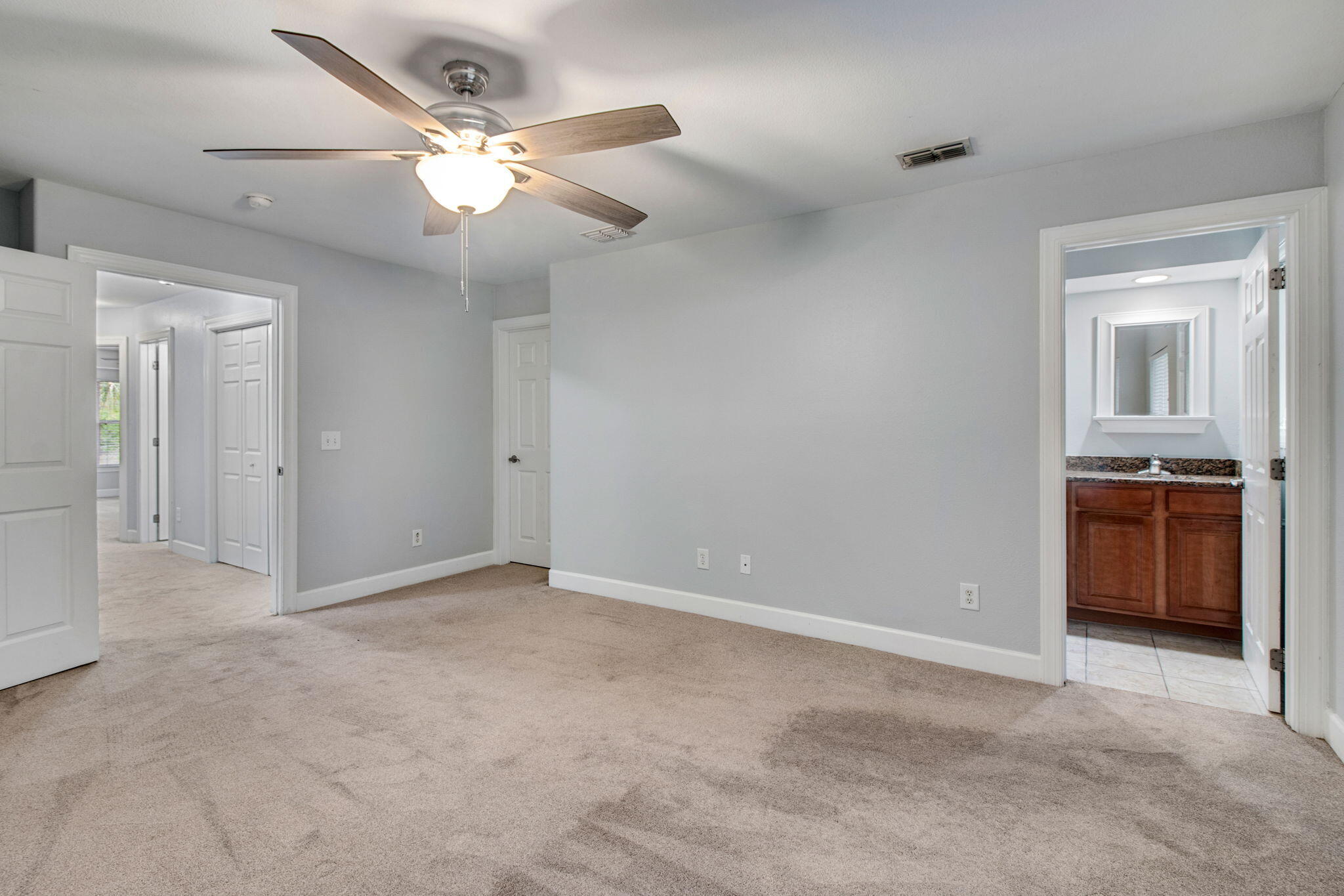 EAGLE BAY - Residential Lease