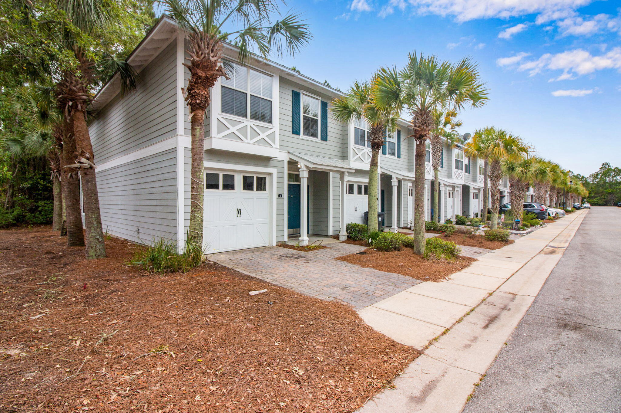 EAGLE BAY - Residential Lease