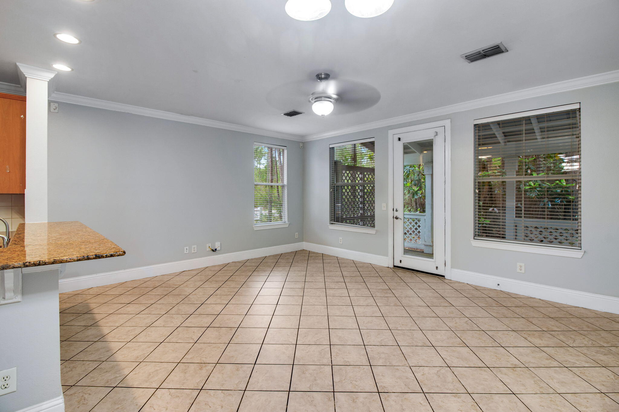 EAGLE BAY - Residential Lease