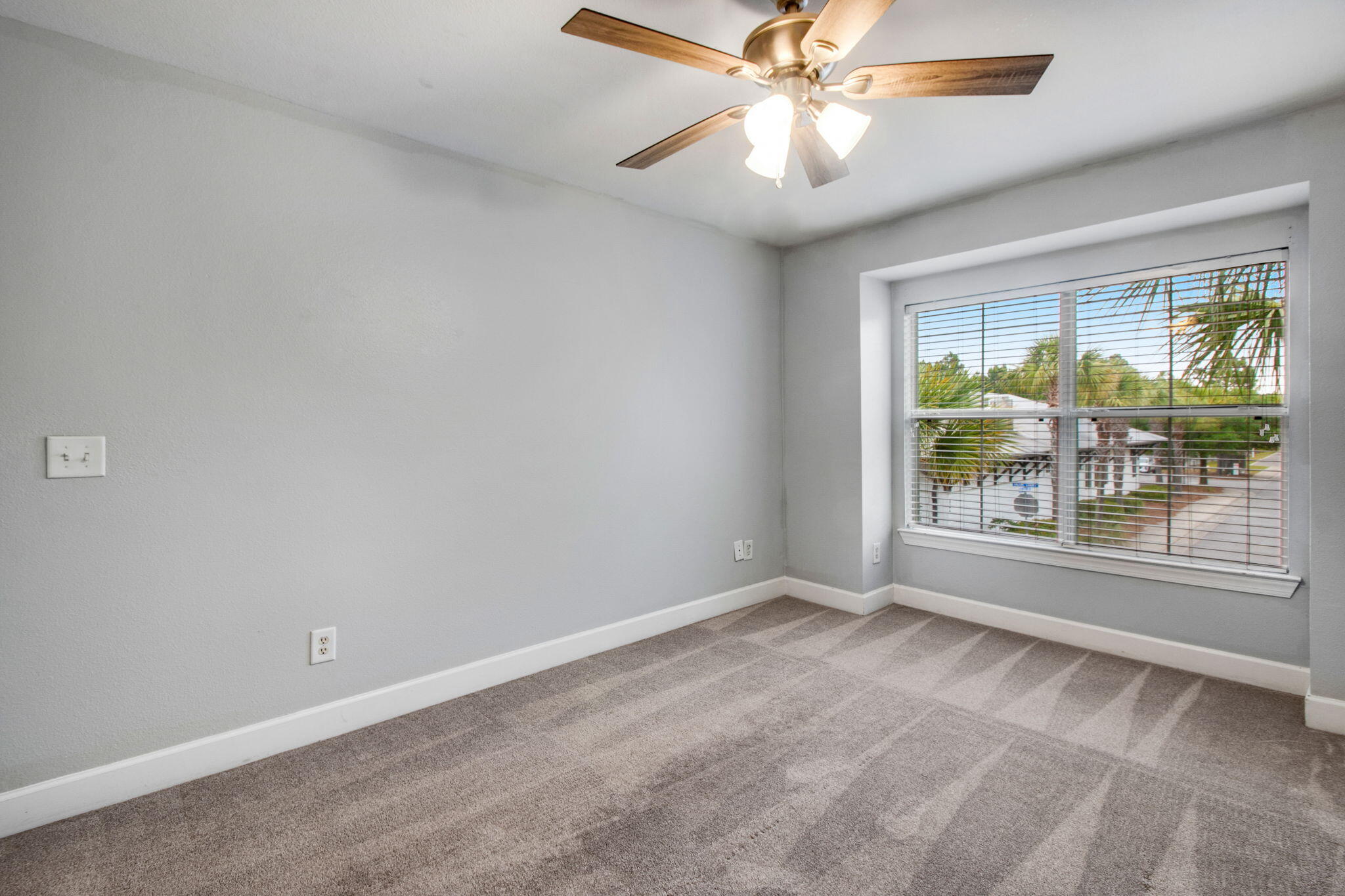 EAGLE BAY - Residential Lease