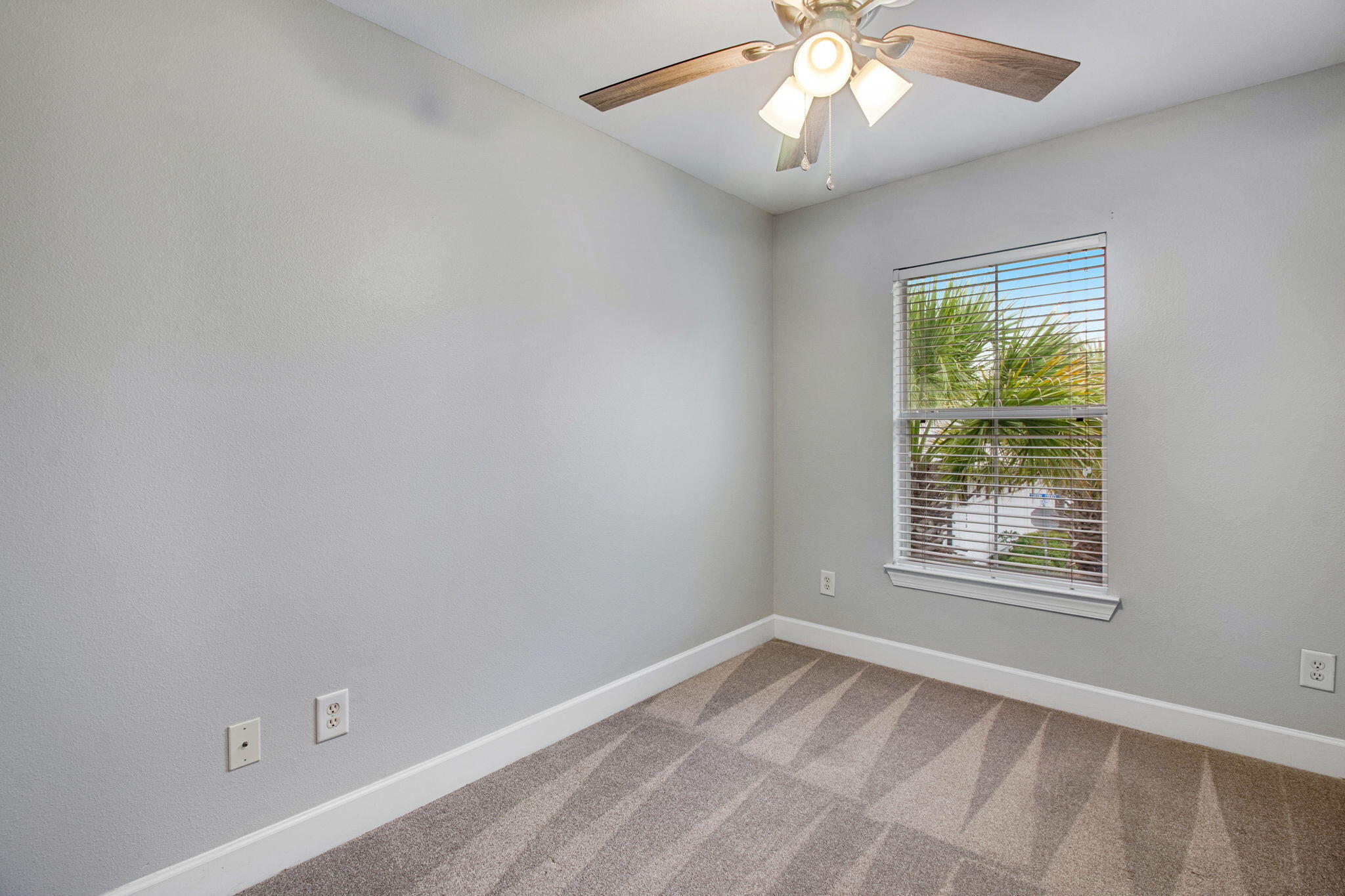 EAGLE BAY - Residential Lease