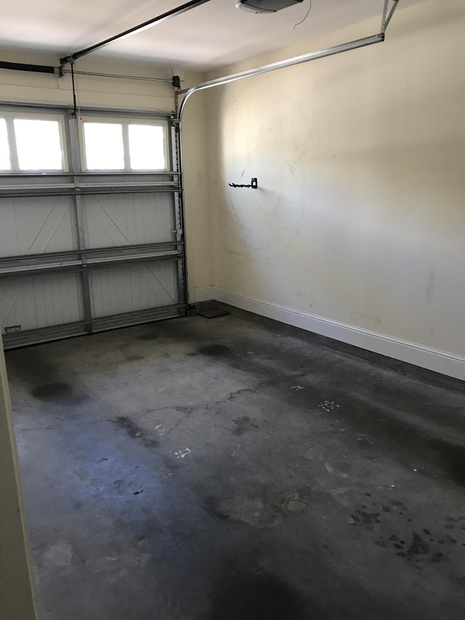 EAGLE BAY - Residential Lease