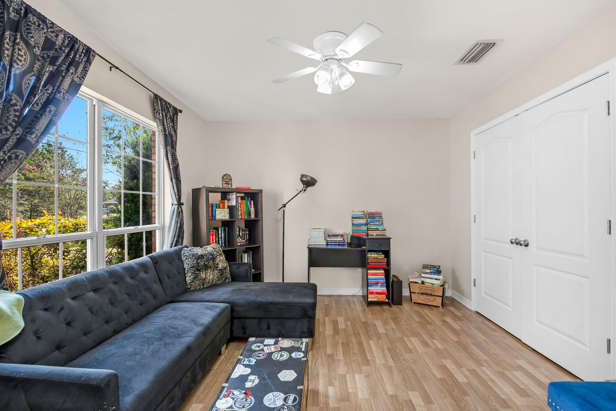HOLLEY BY THE SEA - Residential