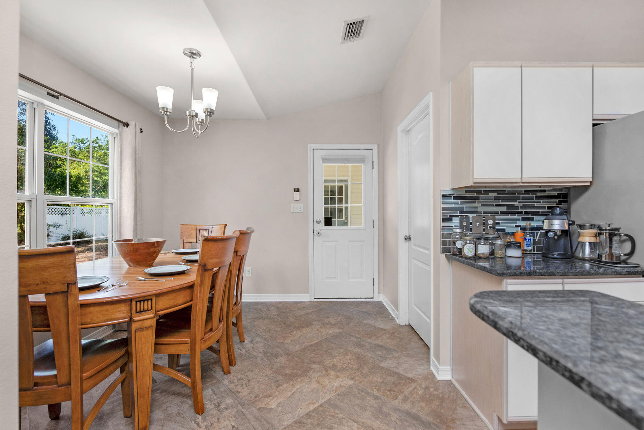 HOLLEY BY THE SEA - Residential