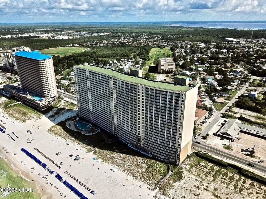 EMERALD BEACH RESORT - Residential