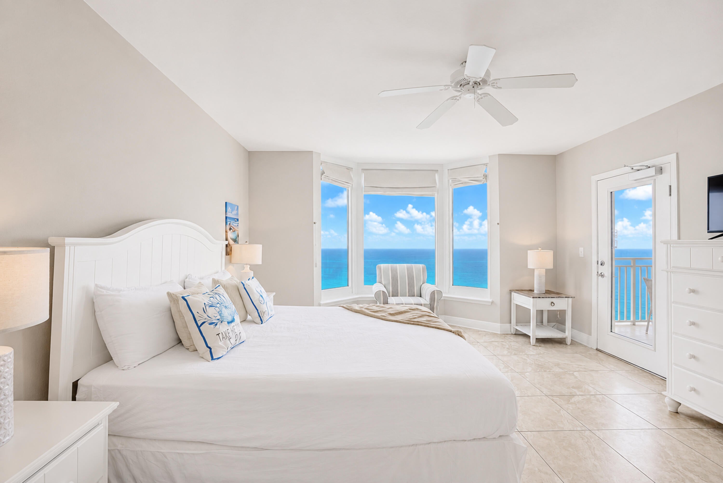 EMERALD BEACH RESORT - Residential