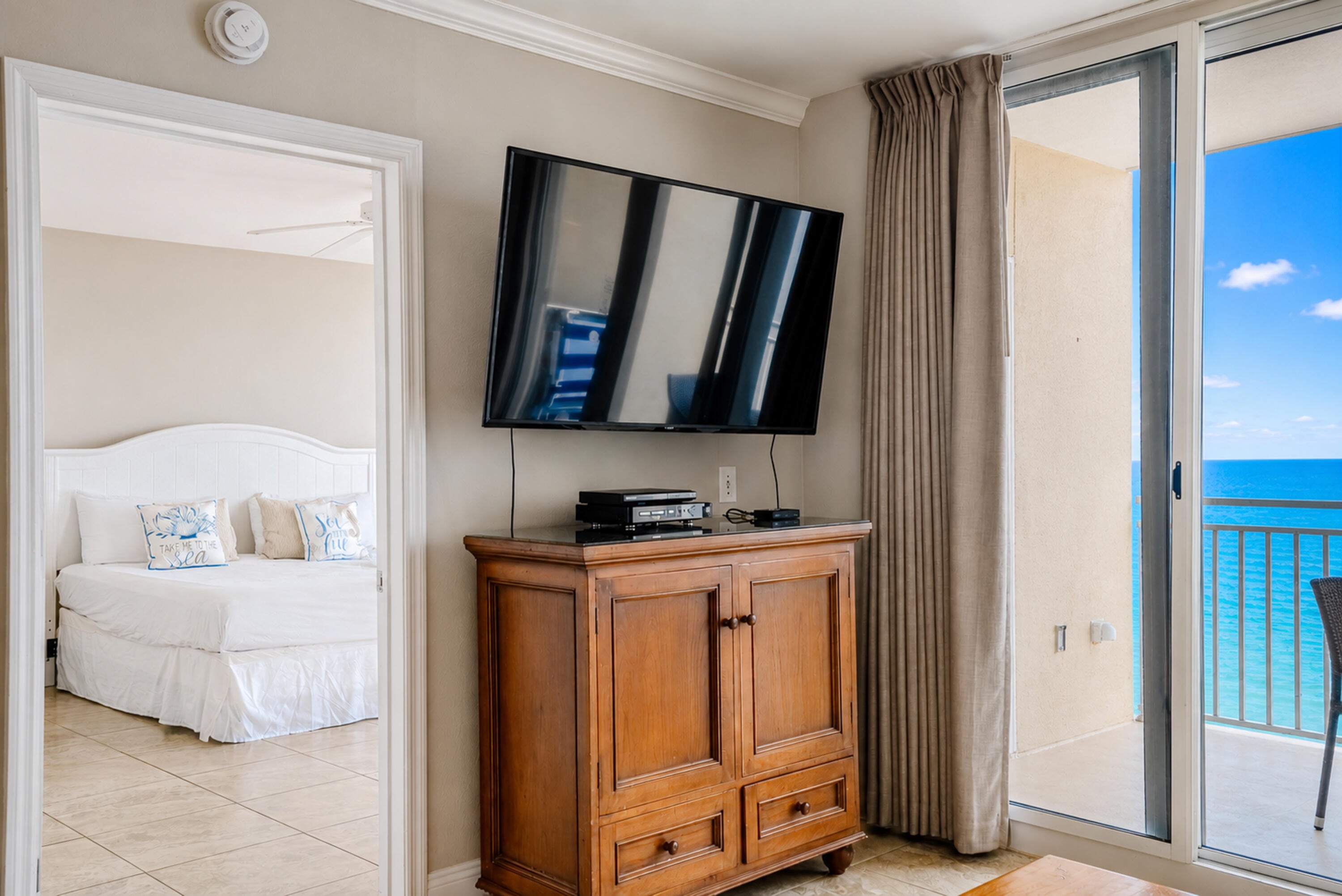 EMERALD BEACH RESORT - Residential
