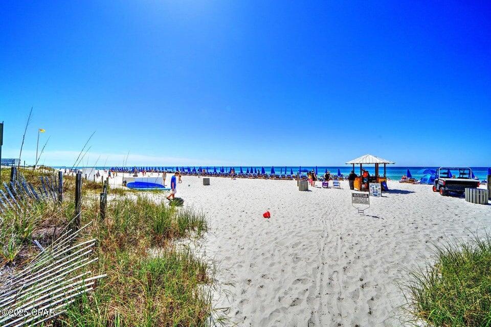 EMERALD BEACH RESORT - Residential