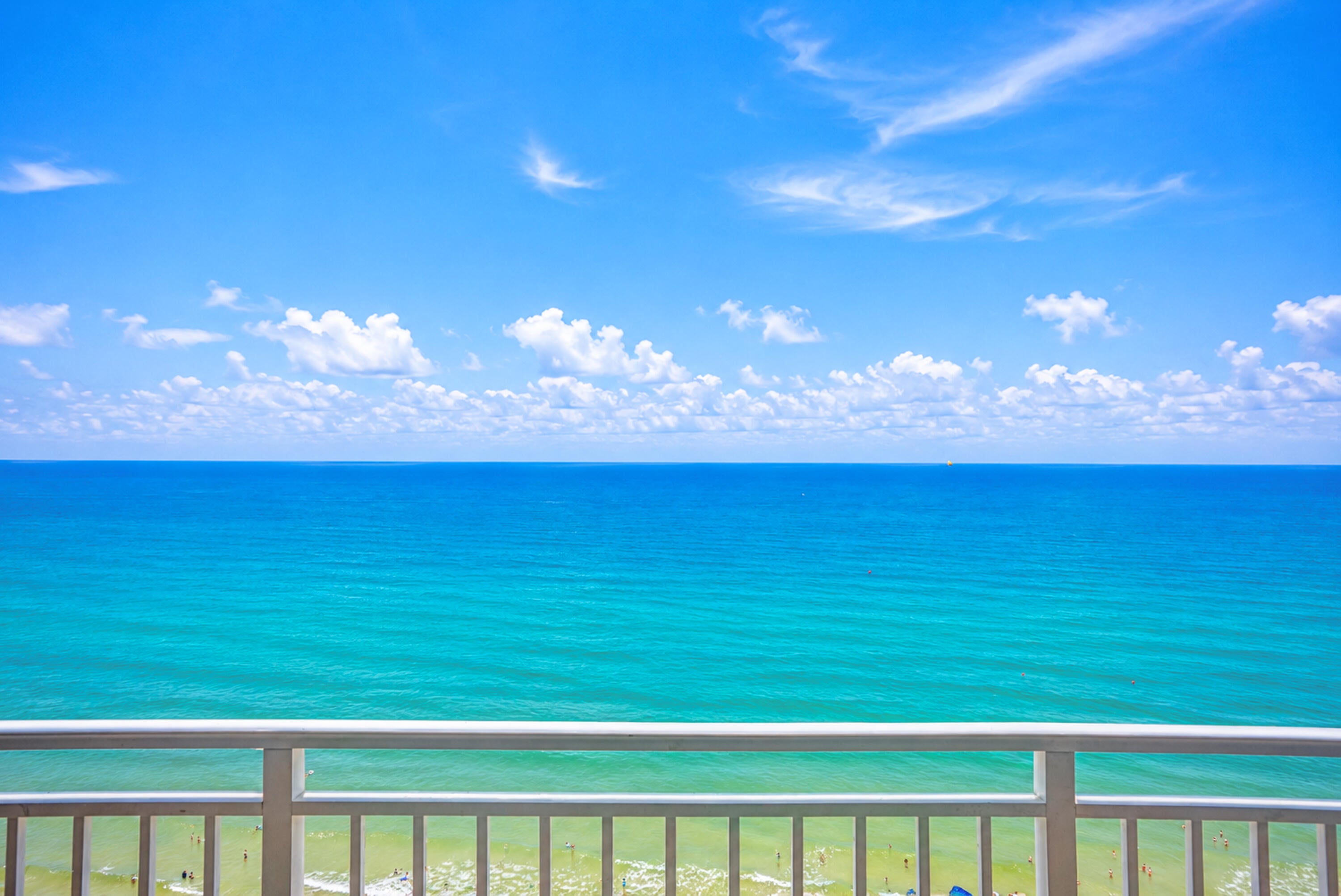 EMERALD BEACH RESORT - Residential