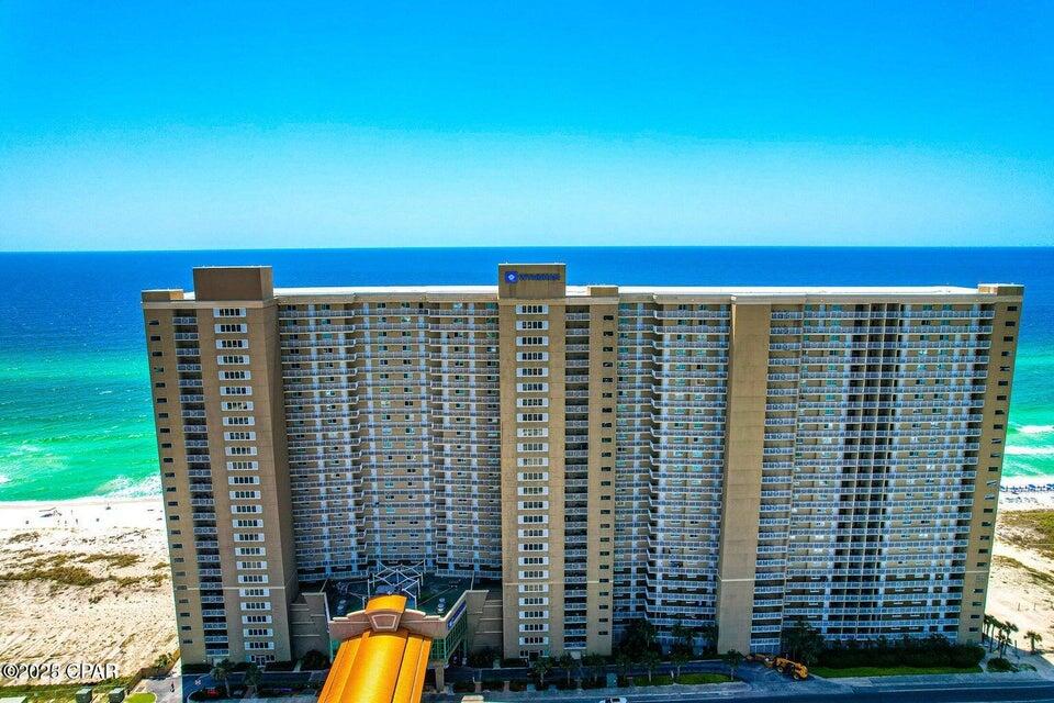 EMERALD BEACH RESORT - Residential