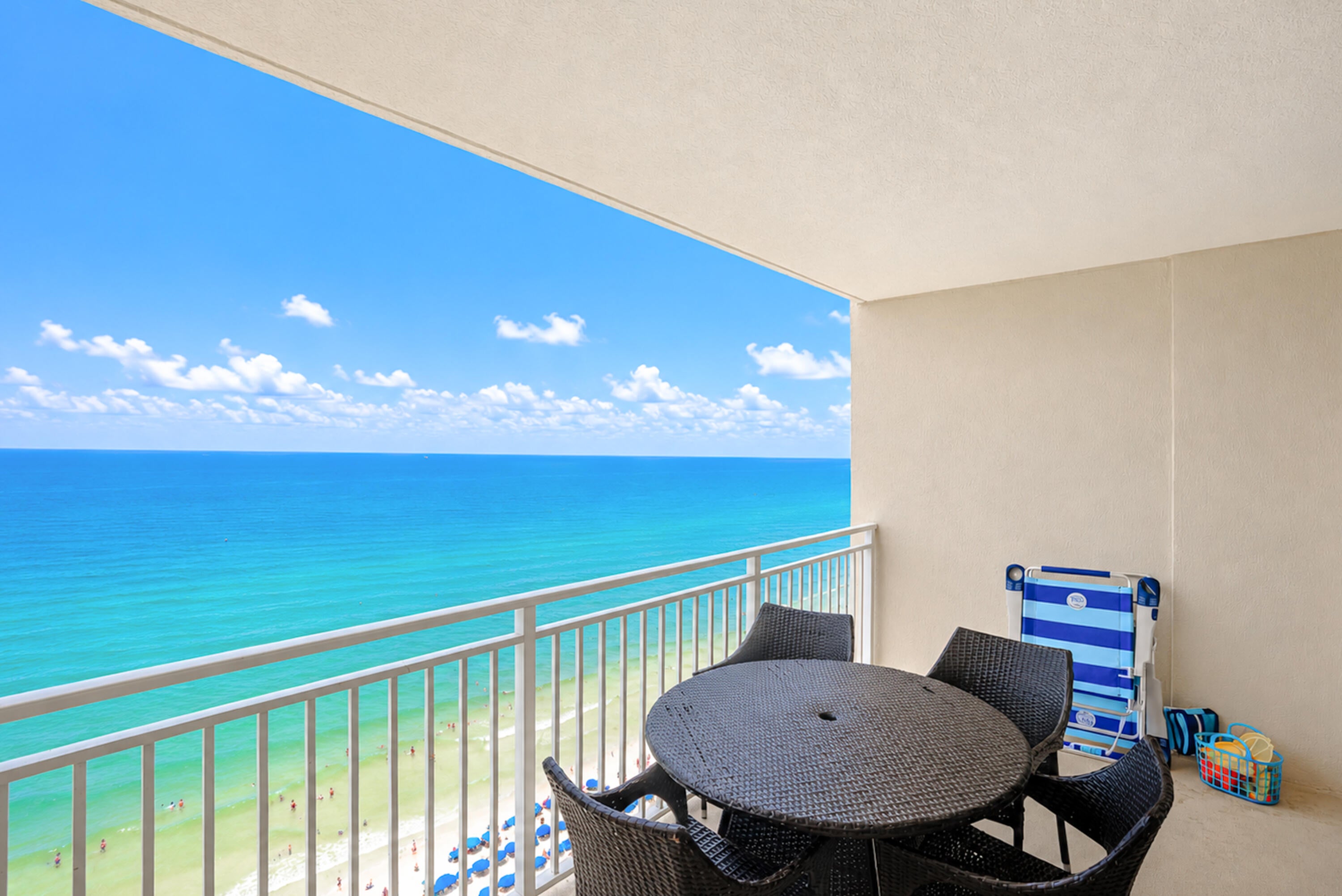 EMERALD BEACH RESORT - Residential