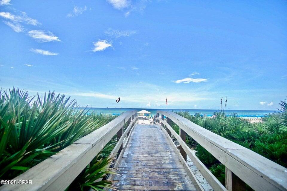 EMERALD BEACH RESORT - Residential