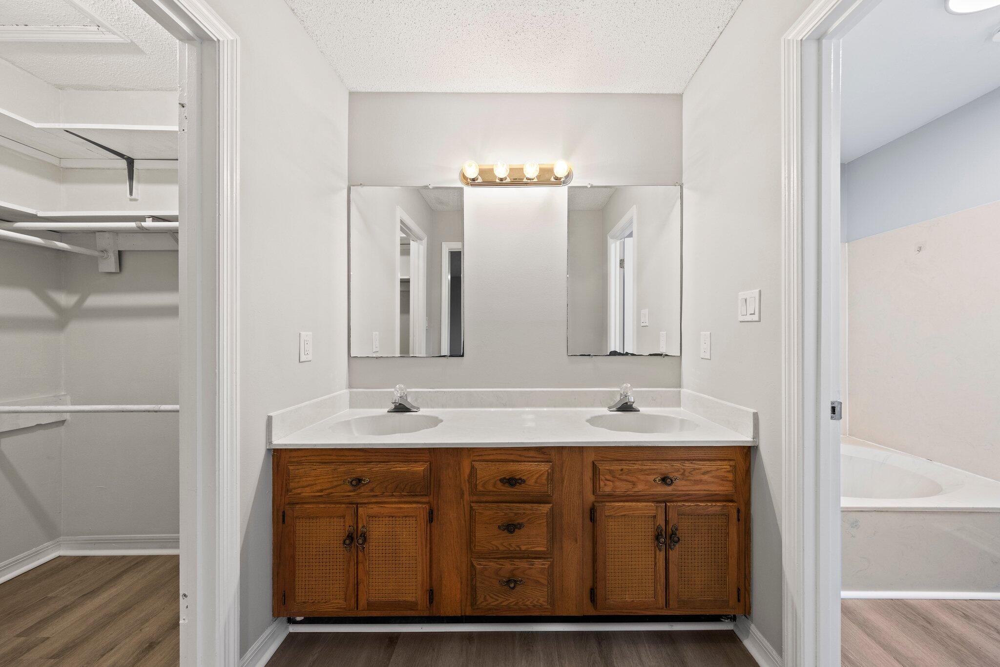 ST. Andrews Village N - Residential Lease