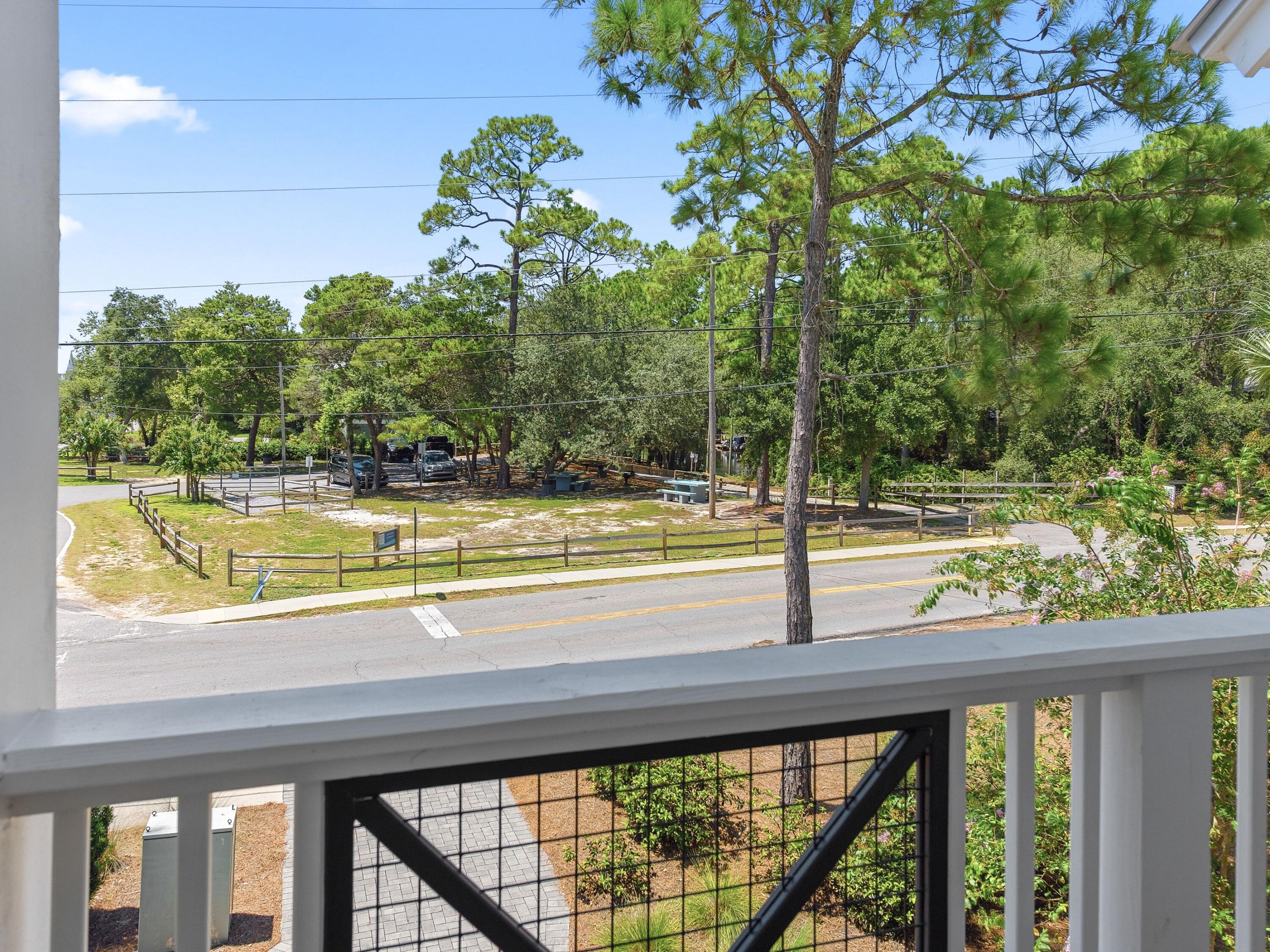 COTTAGES AT EASTERN LAKE - Residential