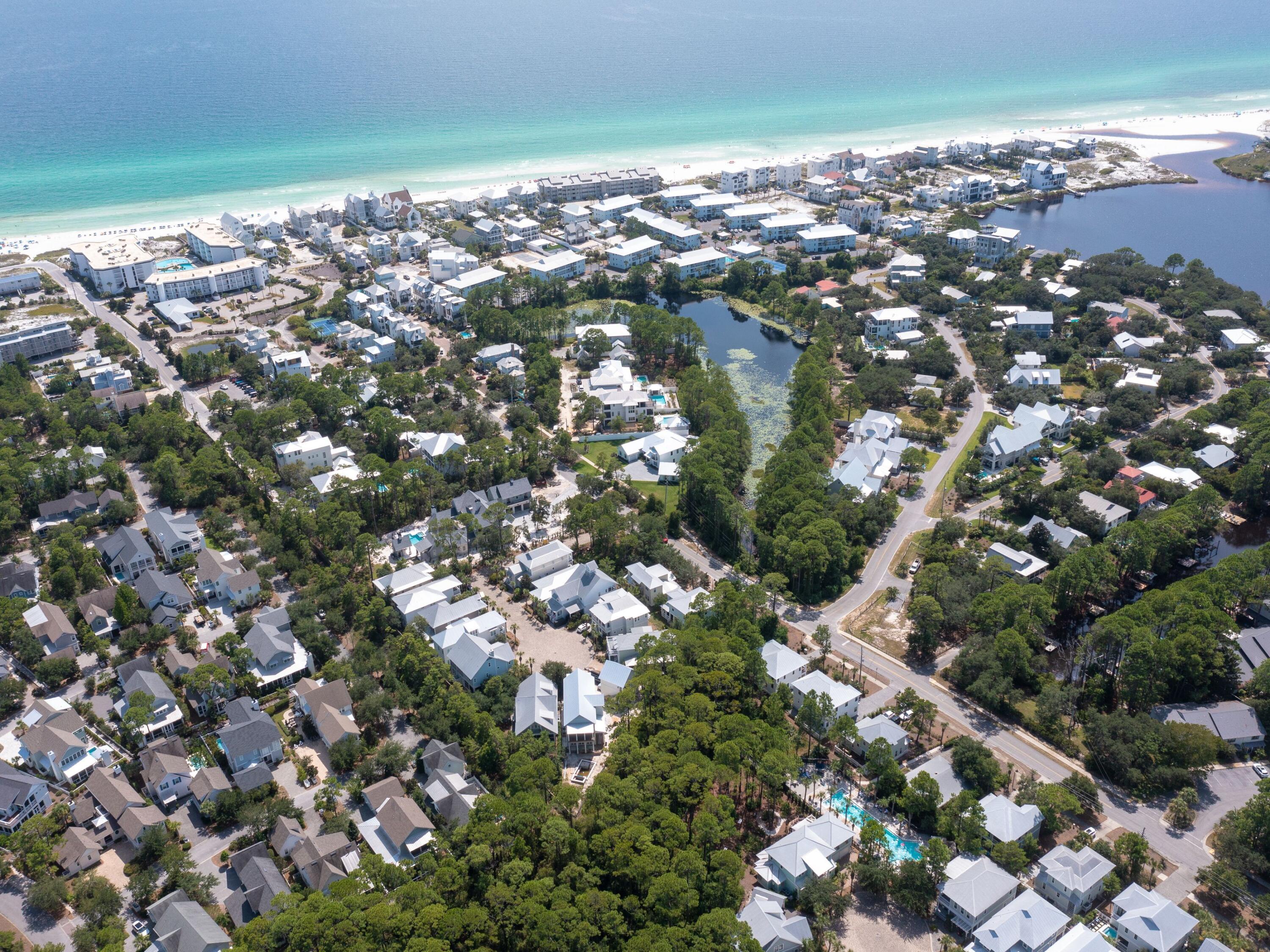 COTTAGES AT EASTERN LAKE - Residential