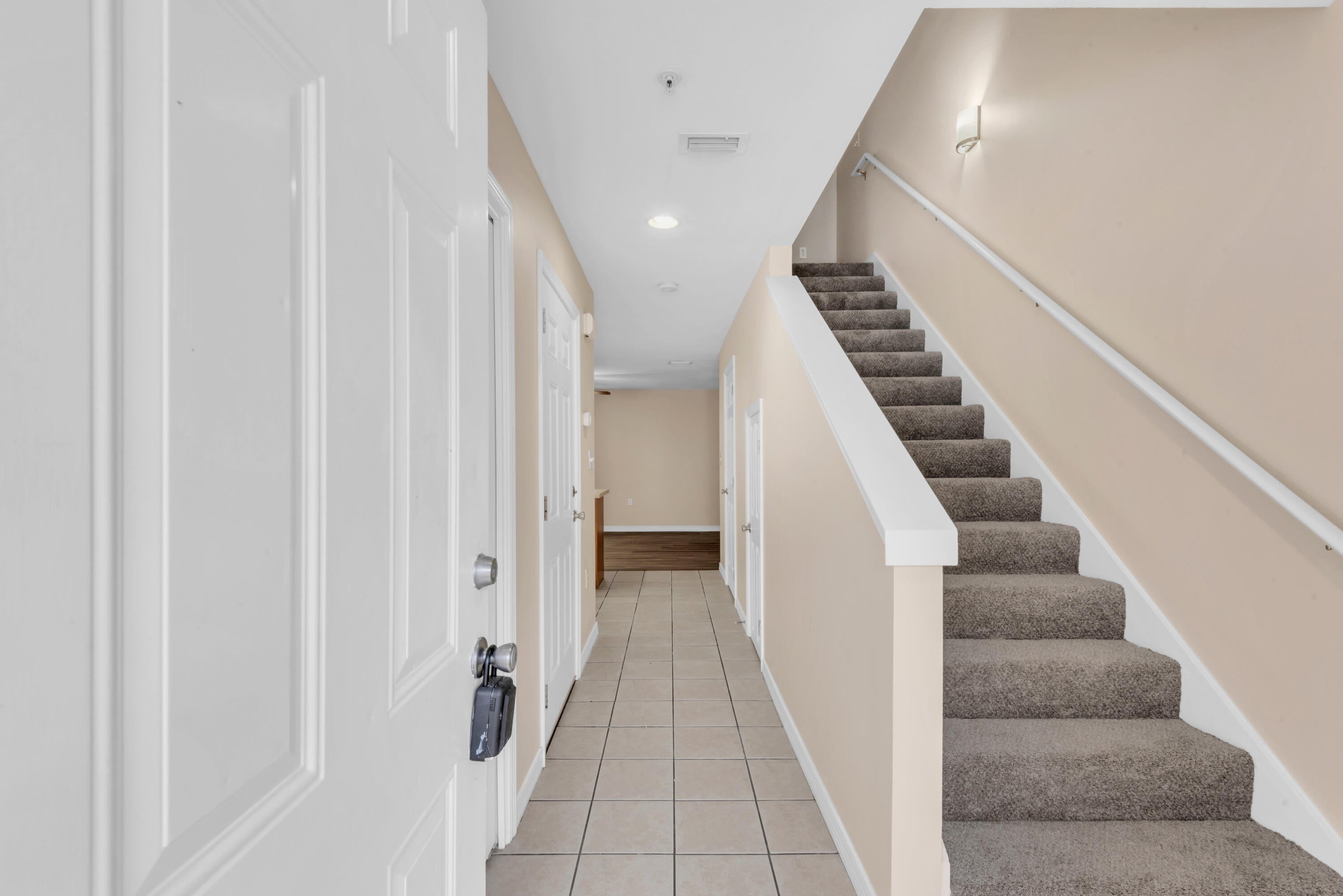 DAVENPORT PLACE CONDOS - Residential Lease