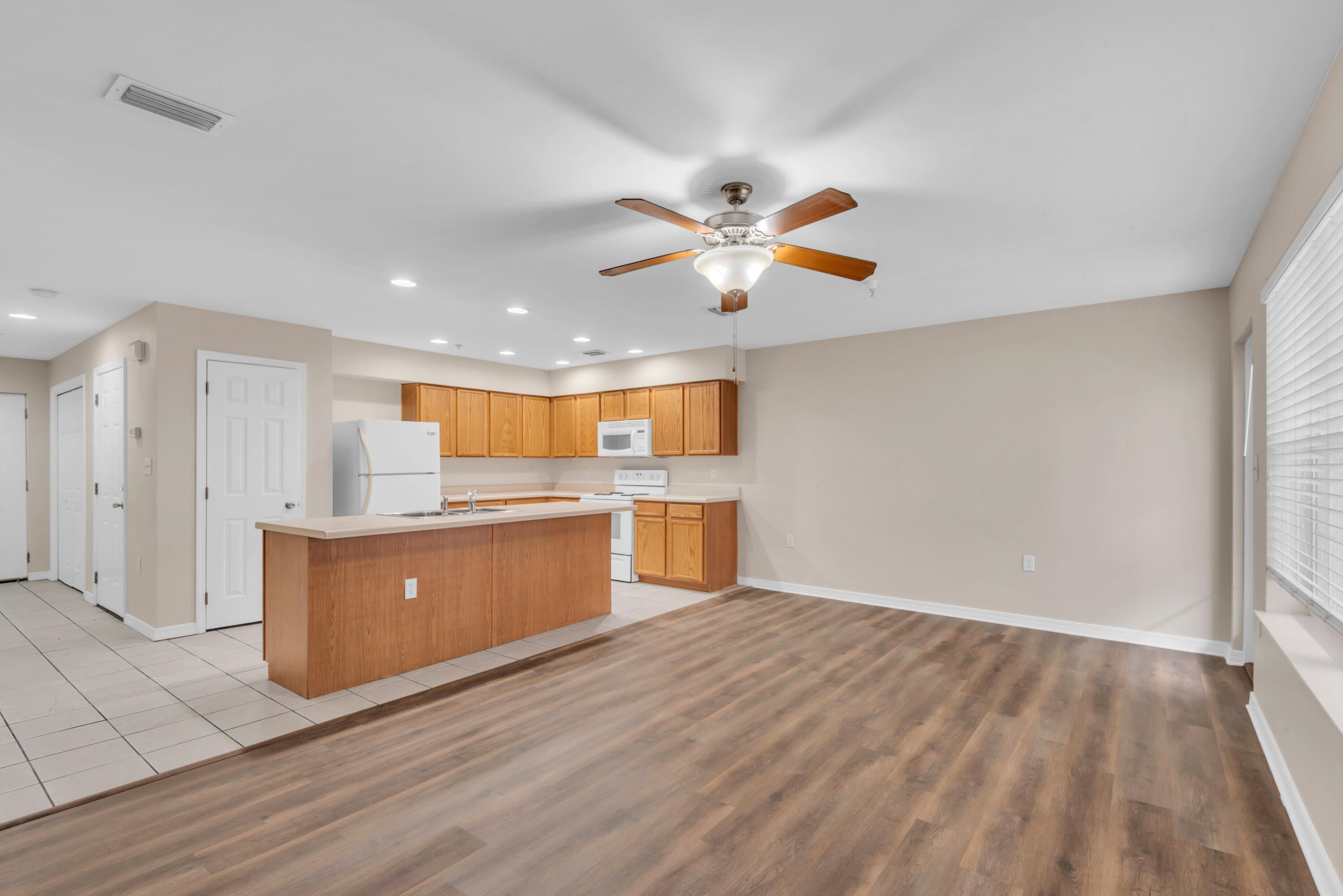 DAVENPORT PLACE CONDOS - Residential Lease