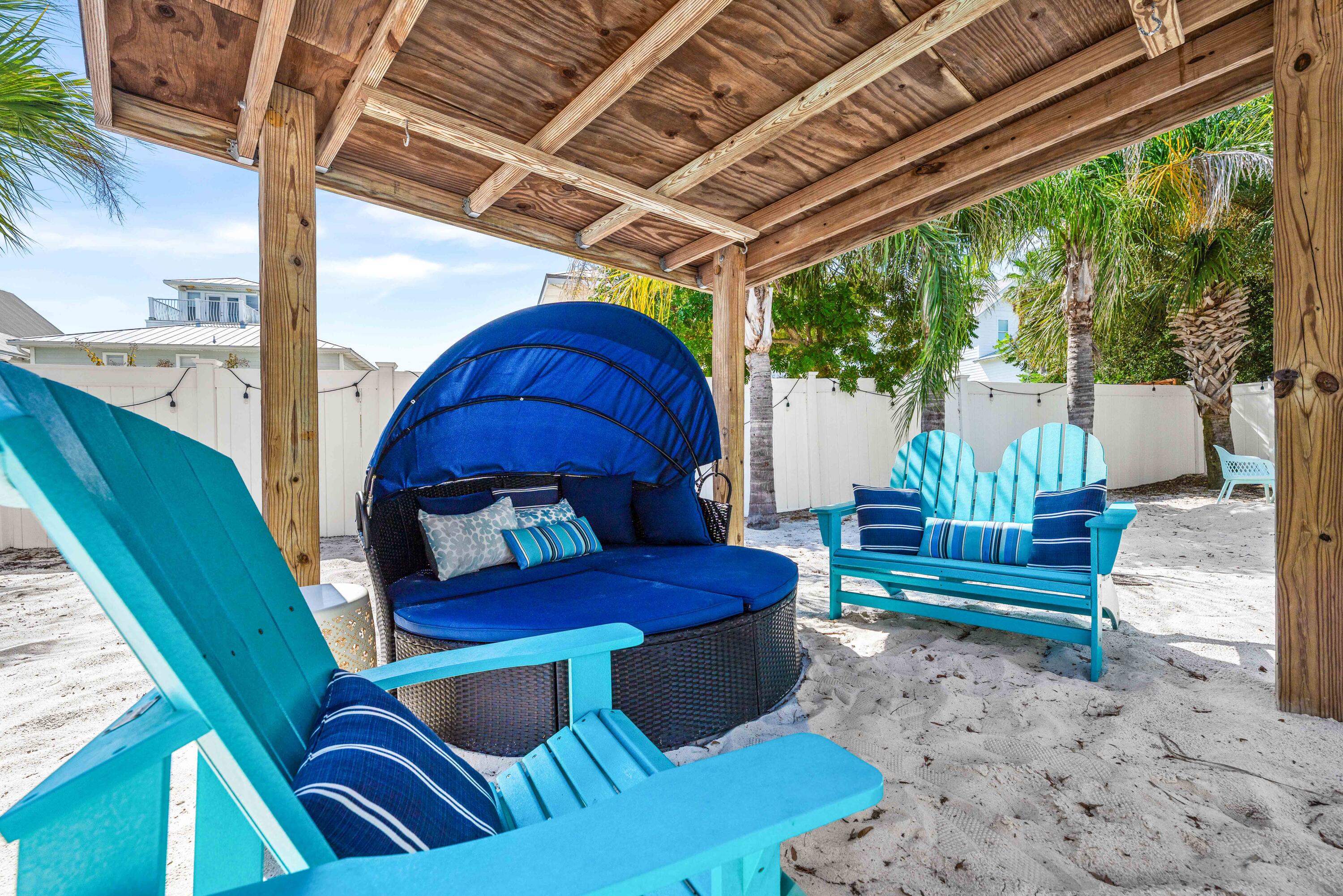 CRYSTAL BEACH - Residential