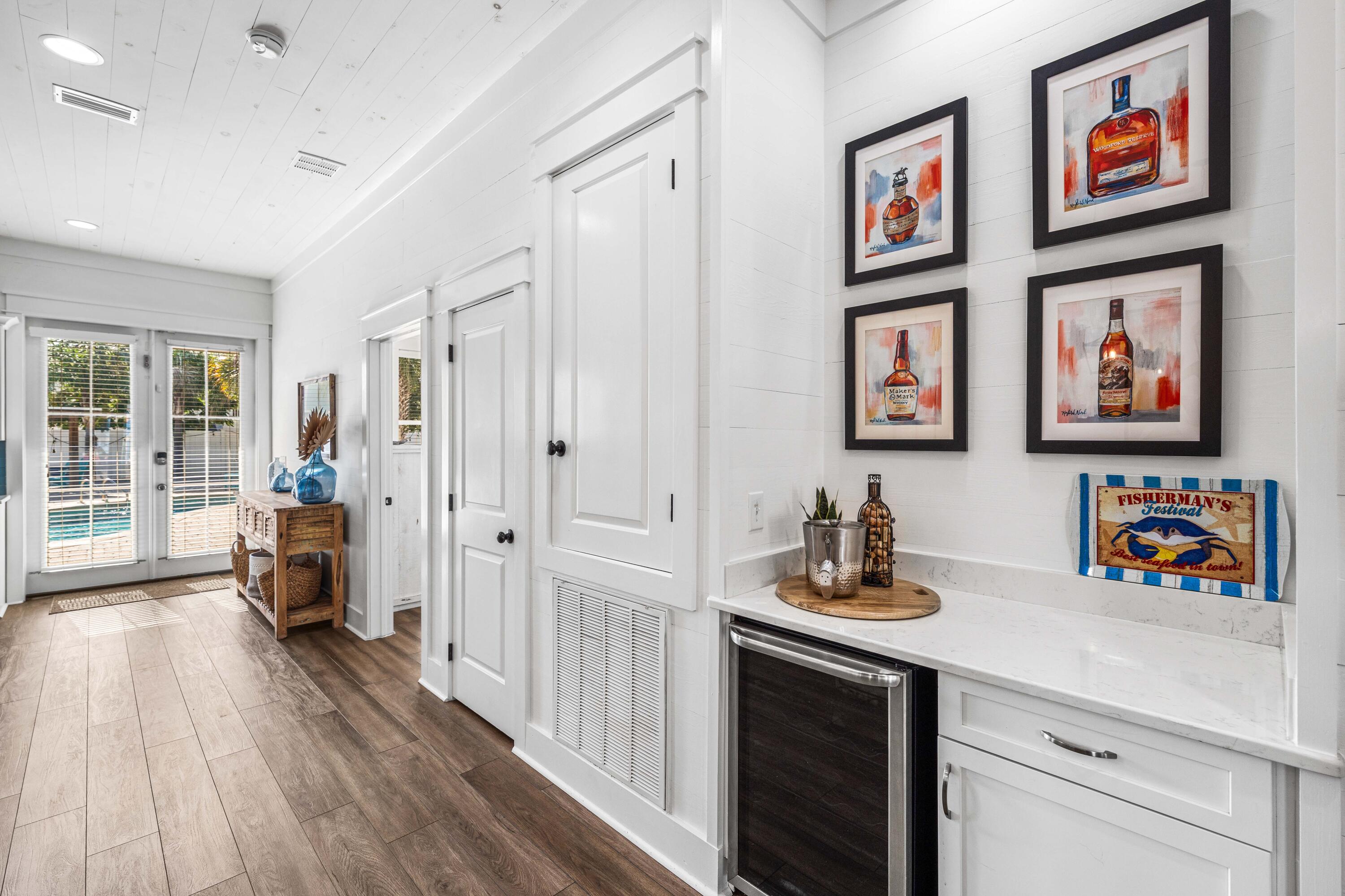 CRYSTAL BEACH - Residential