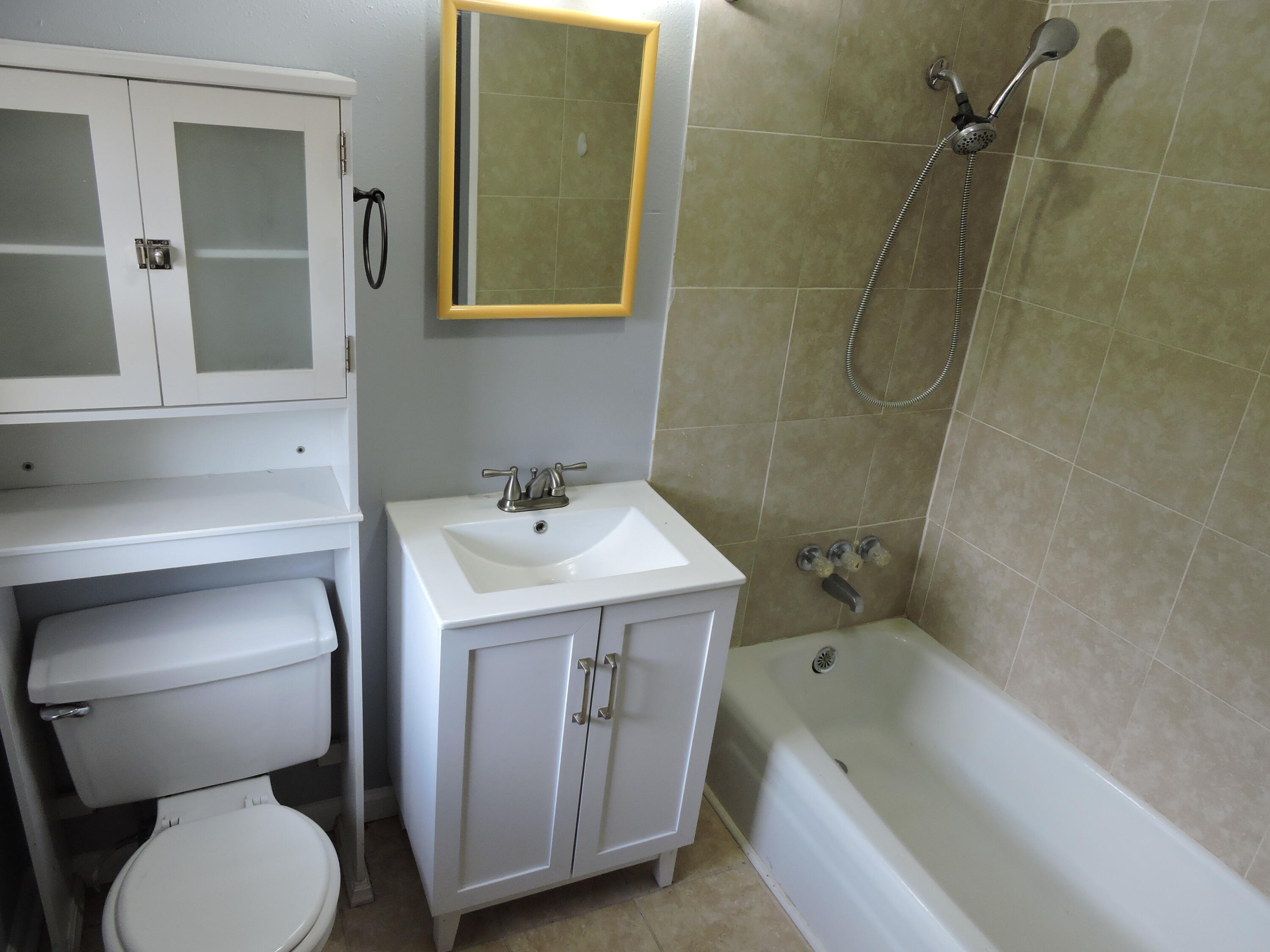 CRESTVIEW - Residential Lease