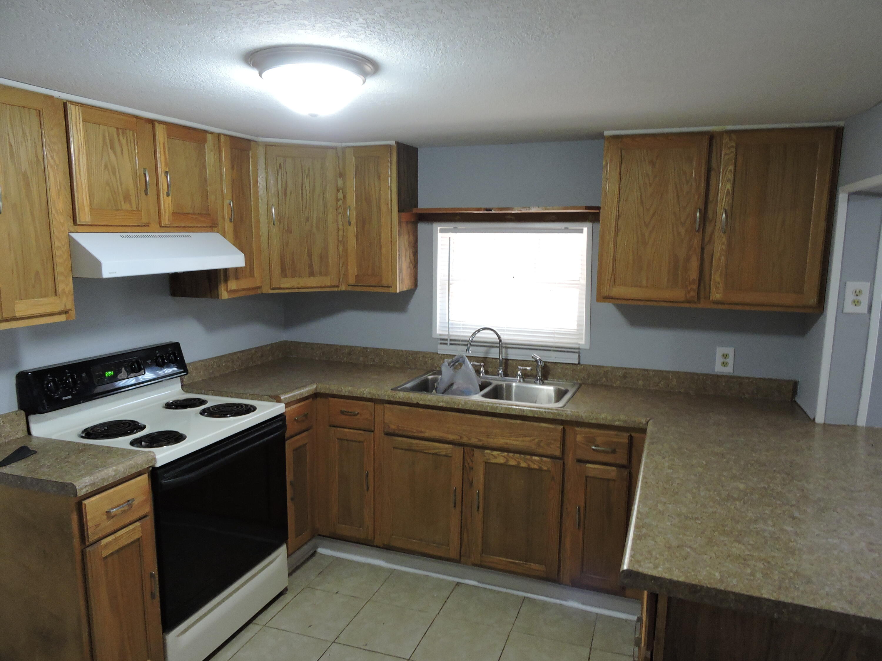 CRESTVIEW - Residential Lease