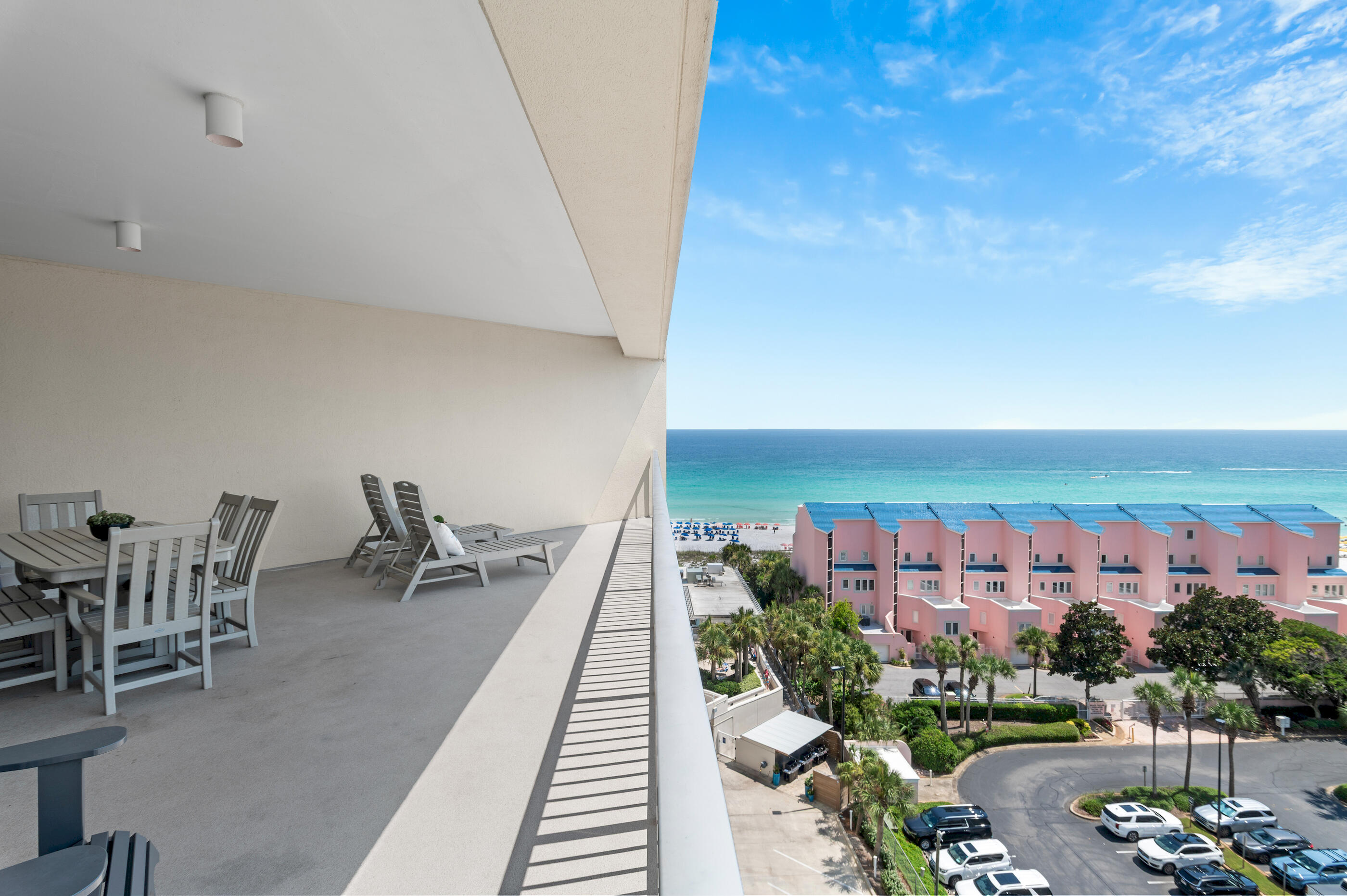 TIDES AT TOPS'L - Residential